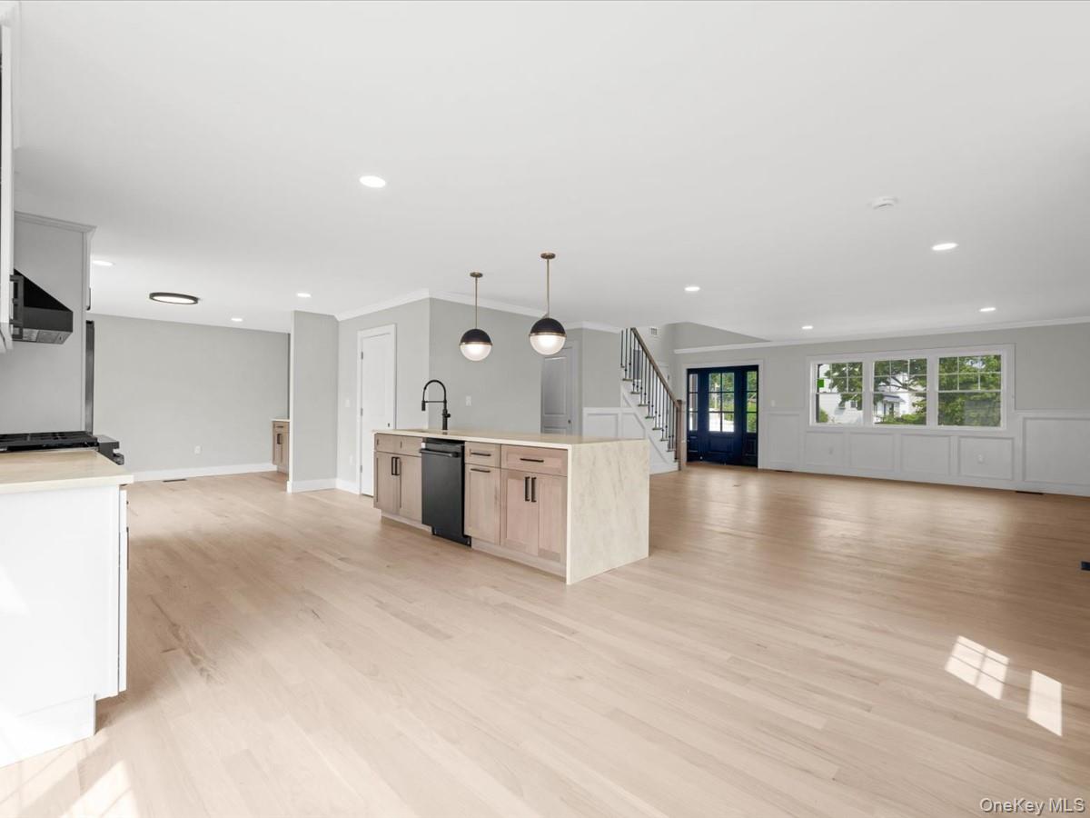 60 Westwood Road S – For Sale photo 6