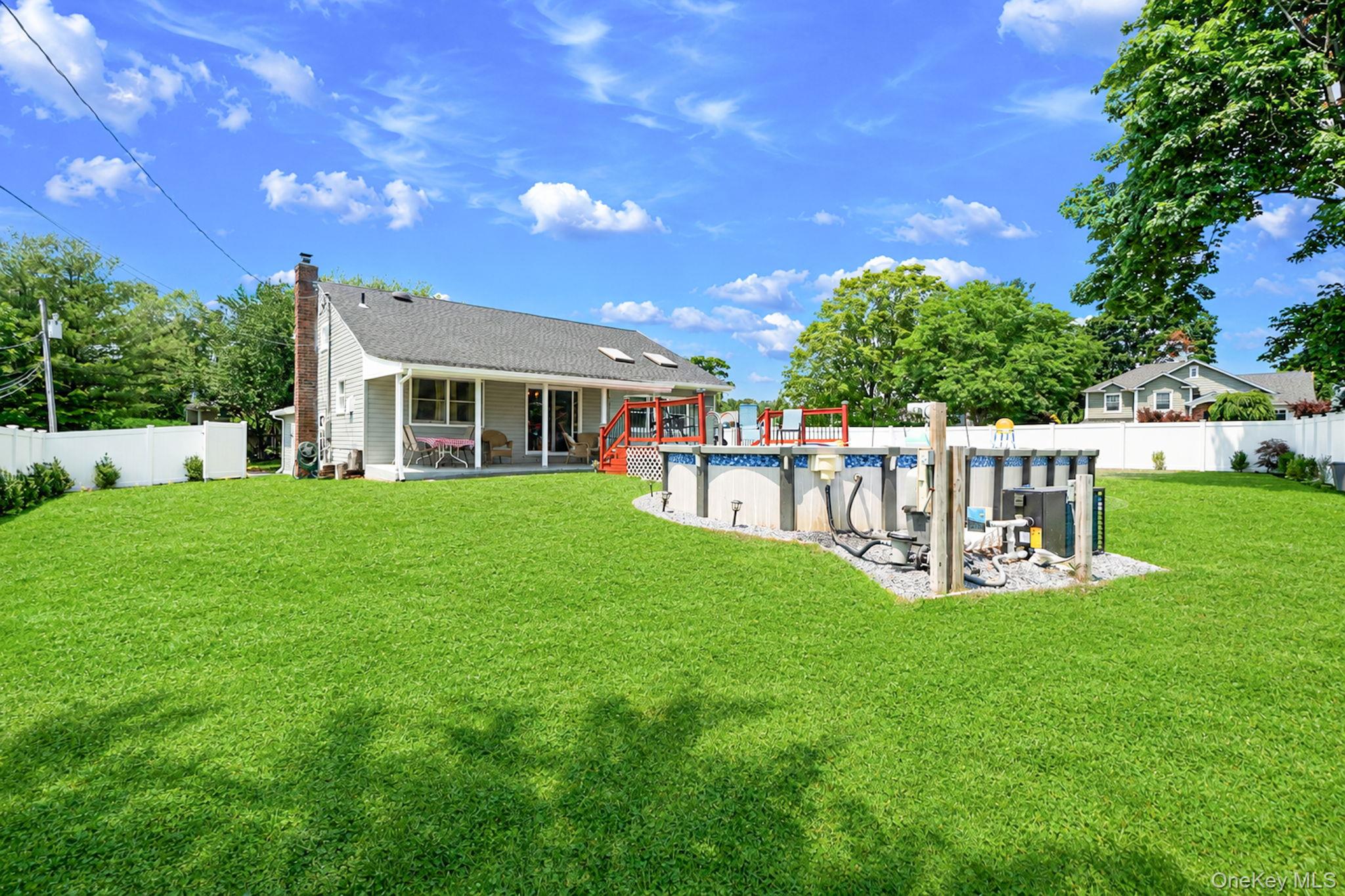 1 Blue Spruce Lane – For Sale photo 5