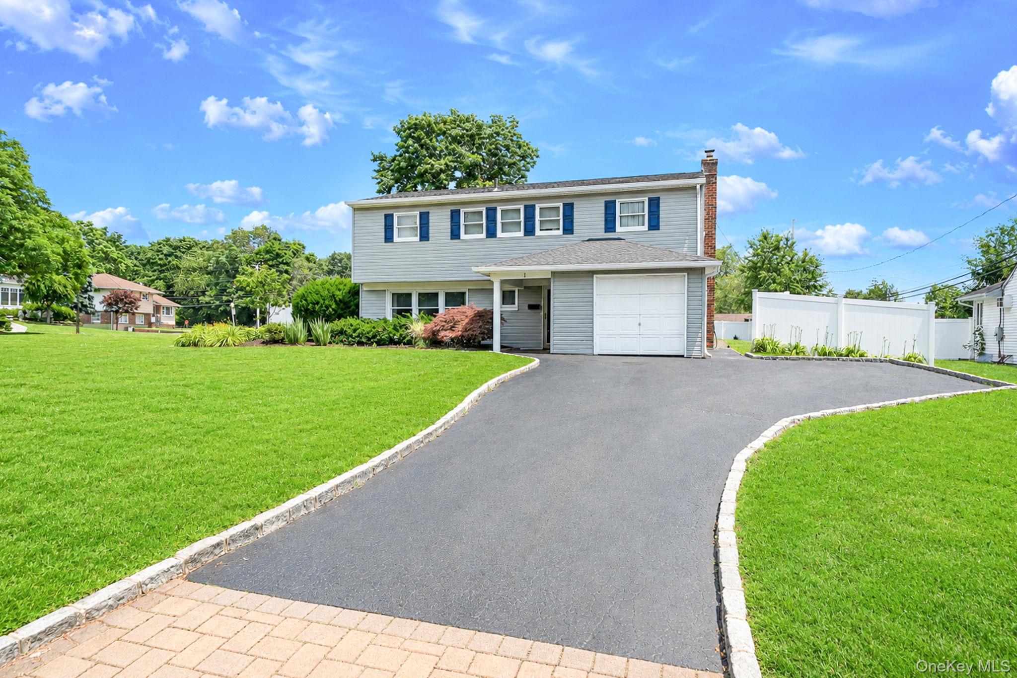1 Blue Spruce Lane – For Sale photo 3