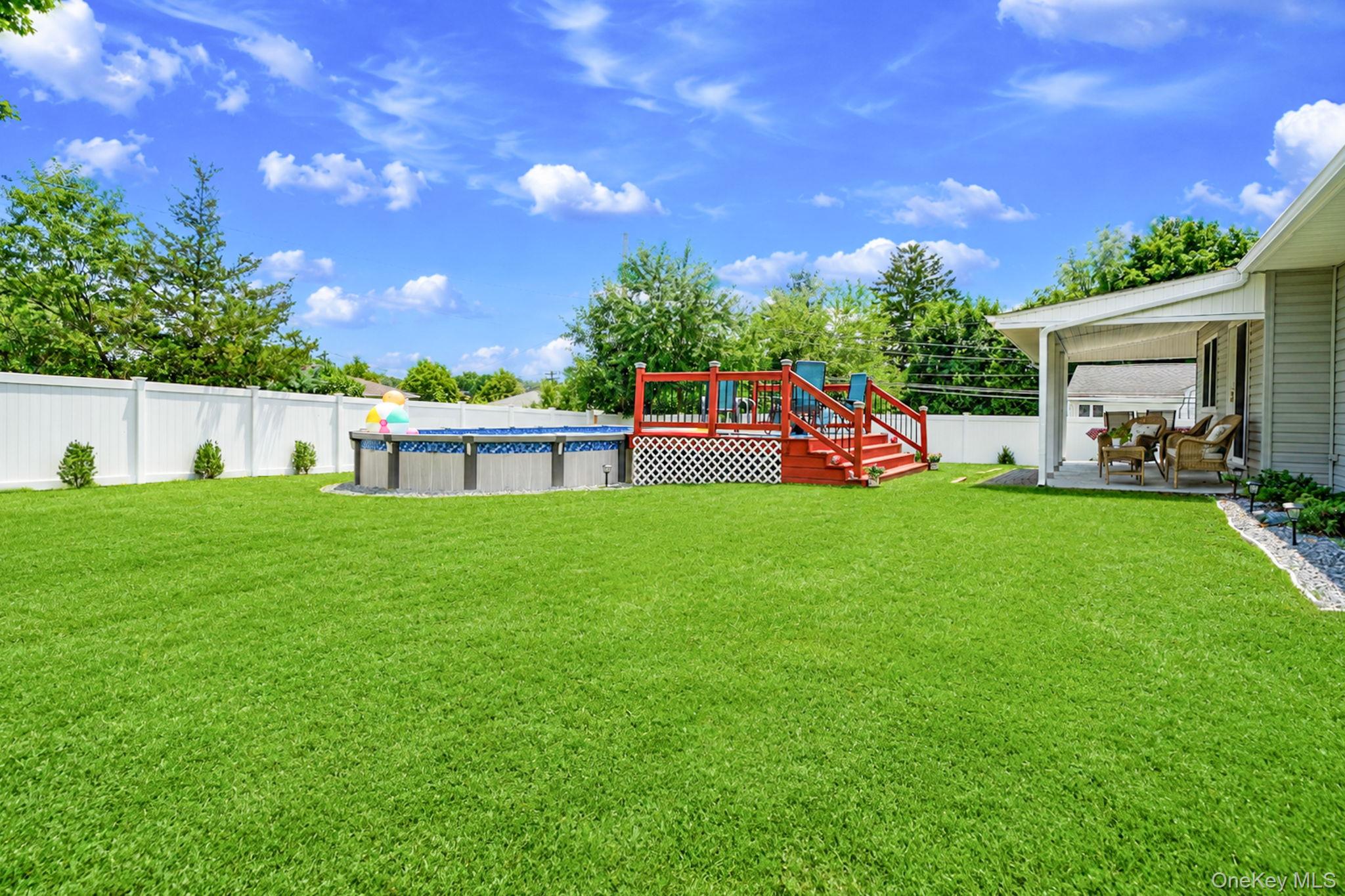 1 Blue Spruce Lane – For Sale photo 8
