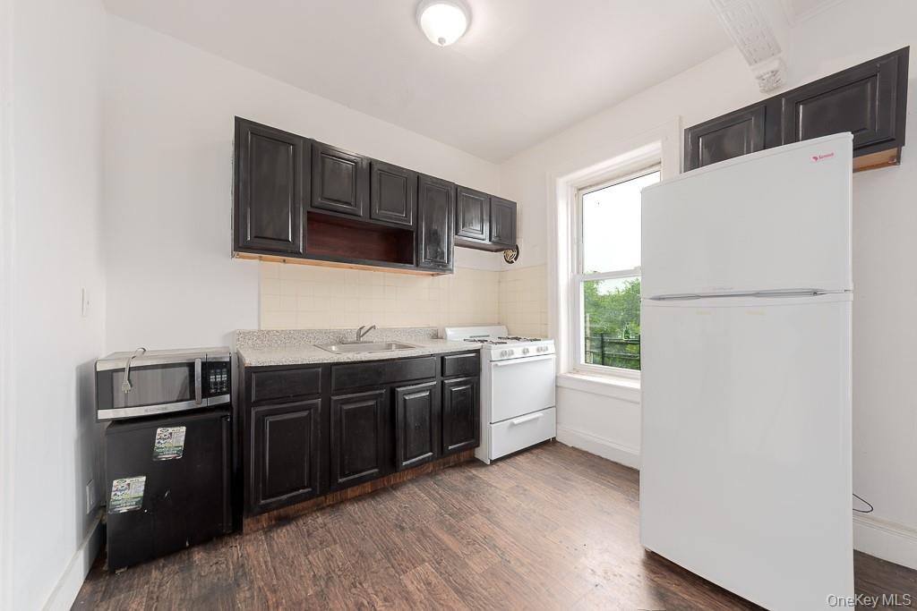 543 Miller Avenue – For Sale photo 7