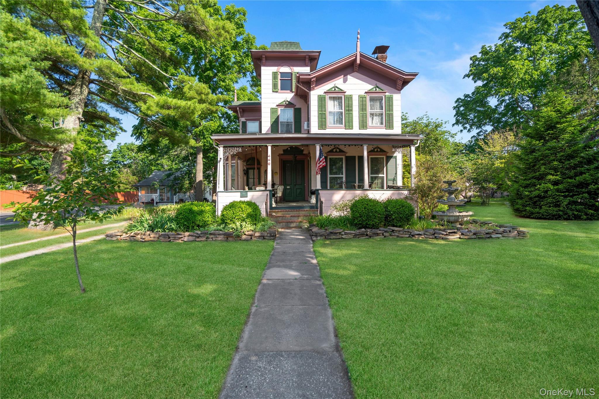 449 Montauk Highway – For Sale