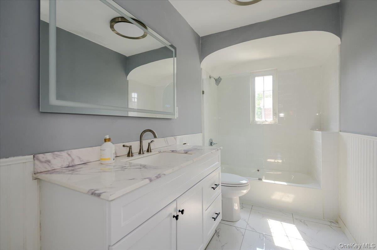 76-18 Utopia Parkway – For Sale photo 12