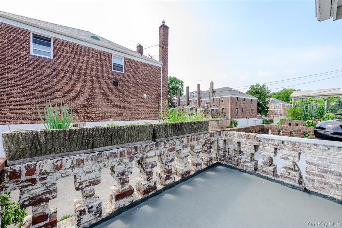 76-18 Utopia Parkway – For Sale photo 17