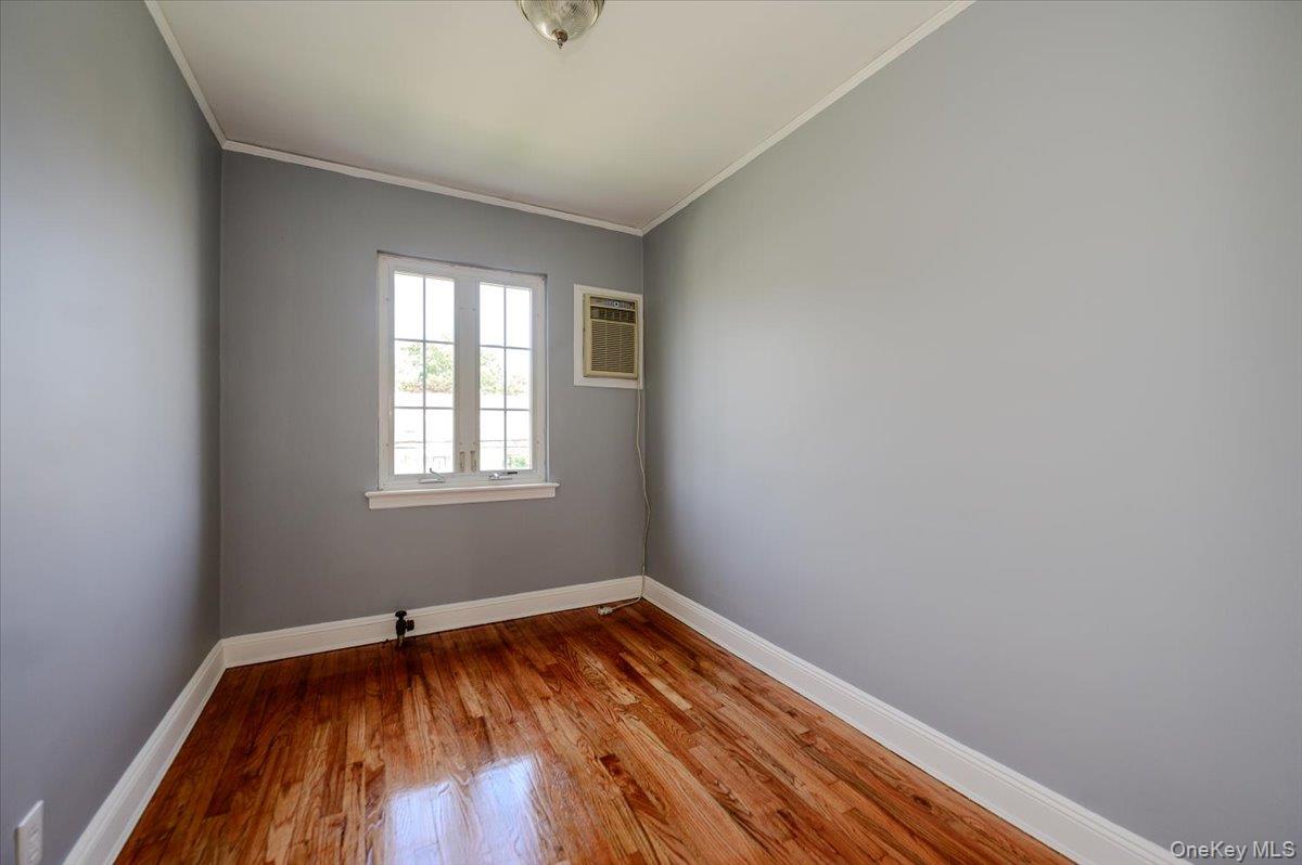 76-18 Utopia Parkway – For Sale photo 11