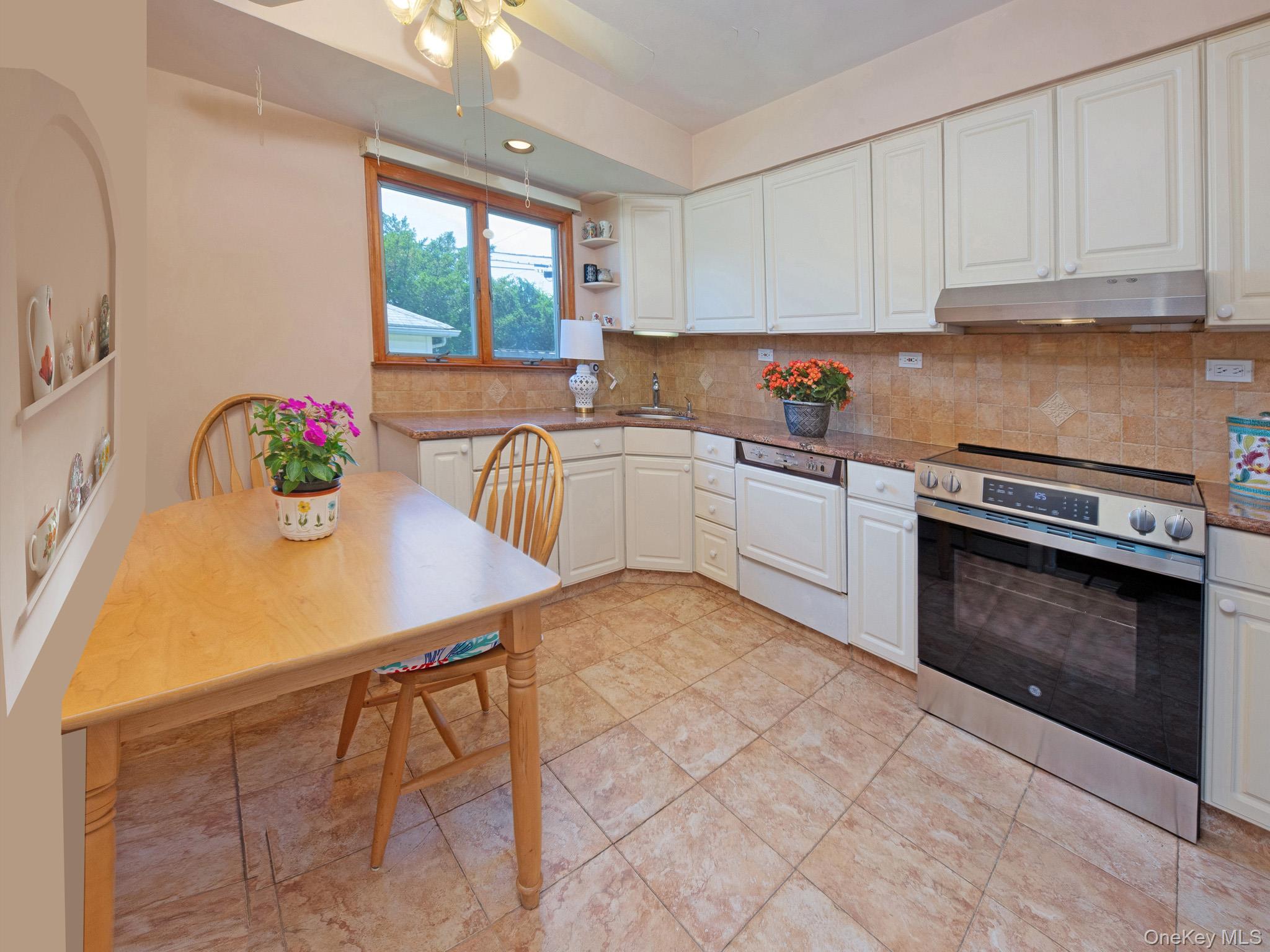 51 Eileen Avenue – For Sale photo 15