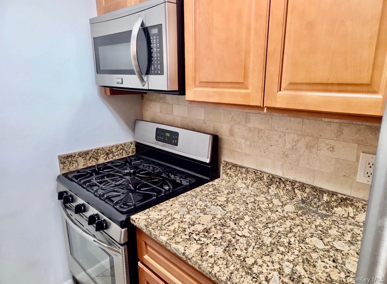 100 Lincoln Avenue, Unit 7B photo 9