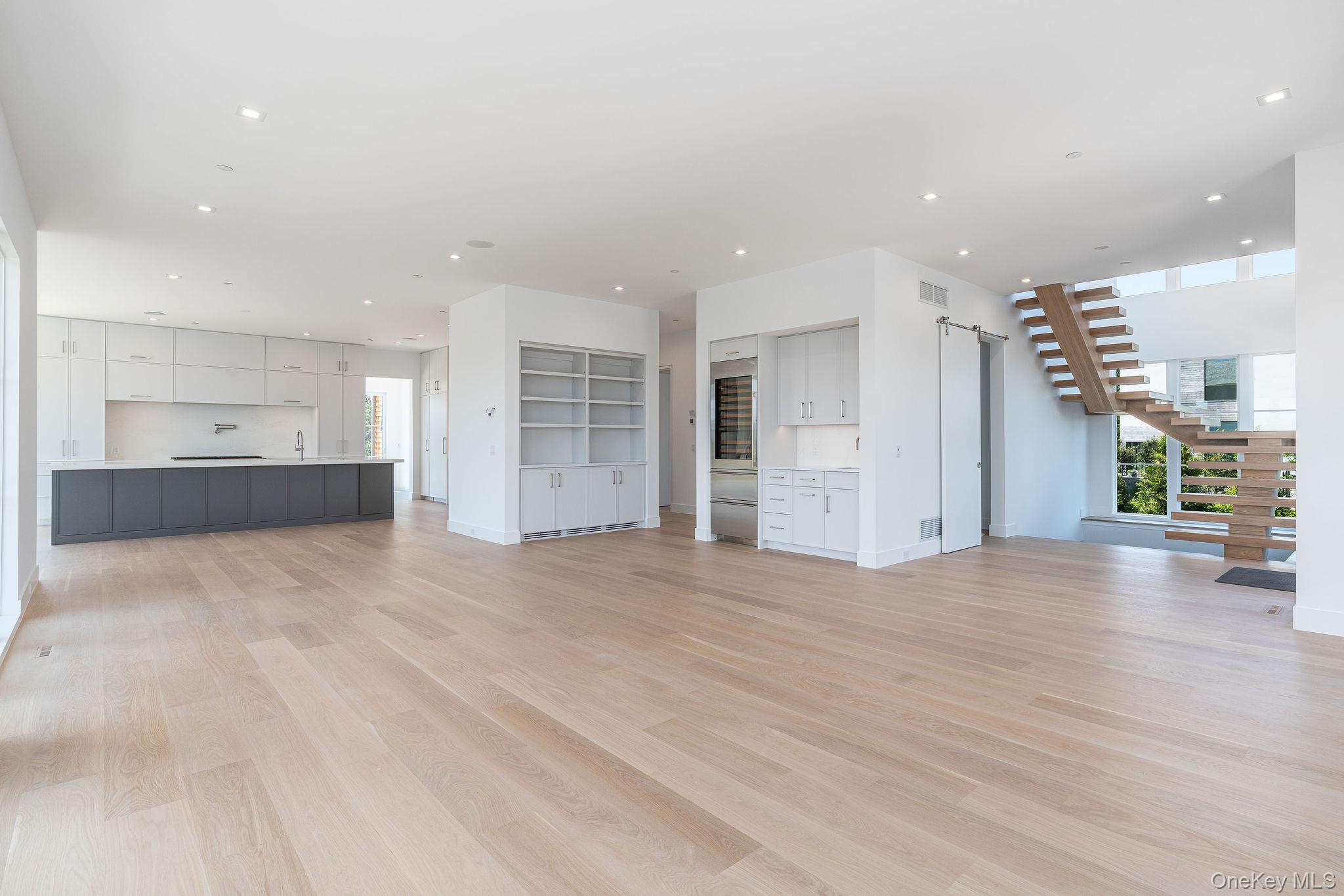 9 E Division Street – For Sale photo 12
