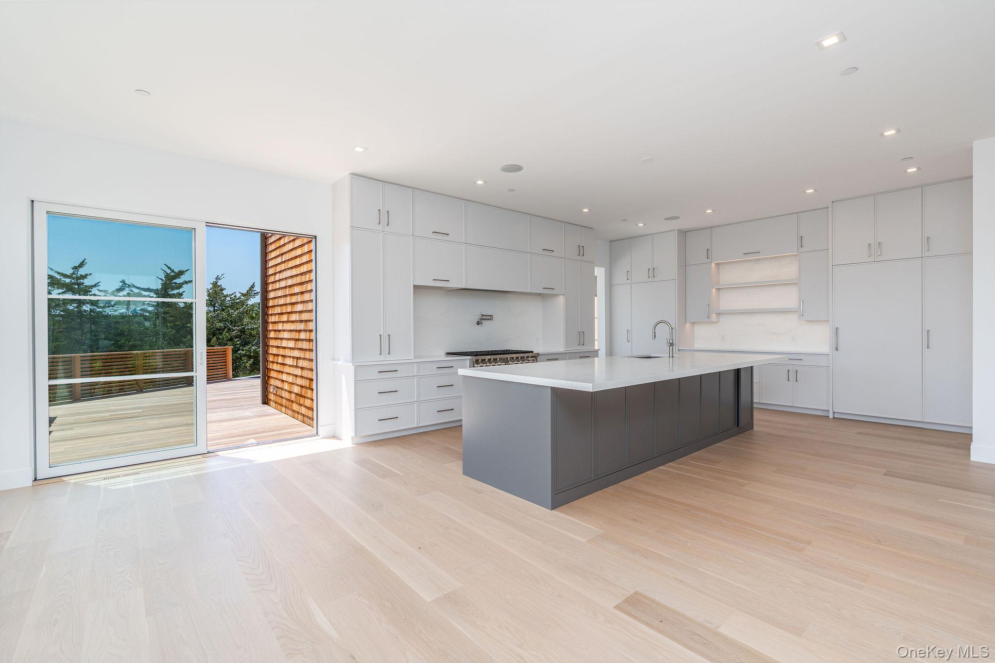 9 E Division Street – For Sale photo 14