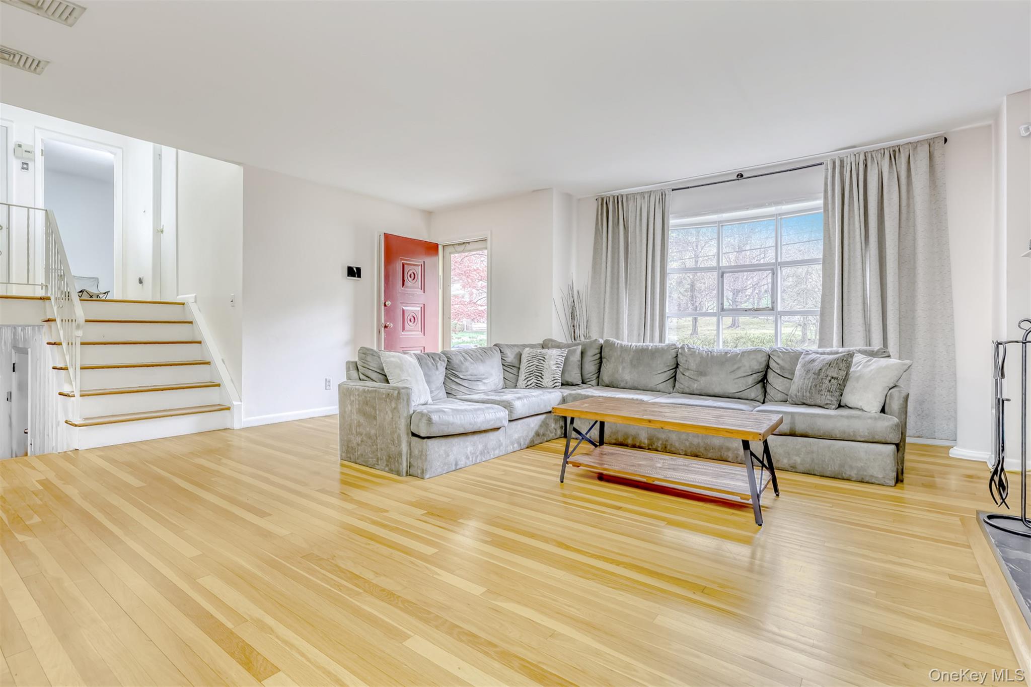 26 River Road – For Sale photo 8