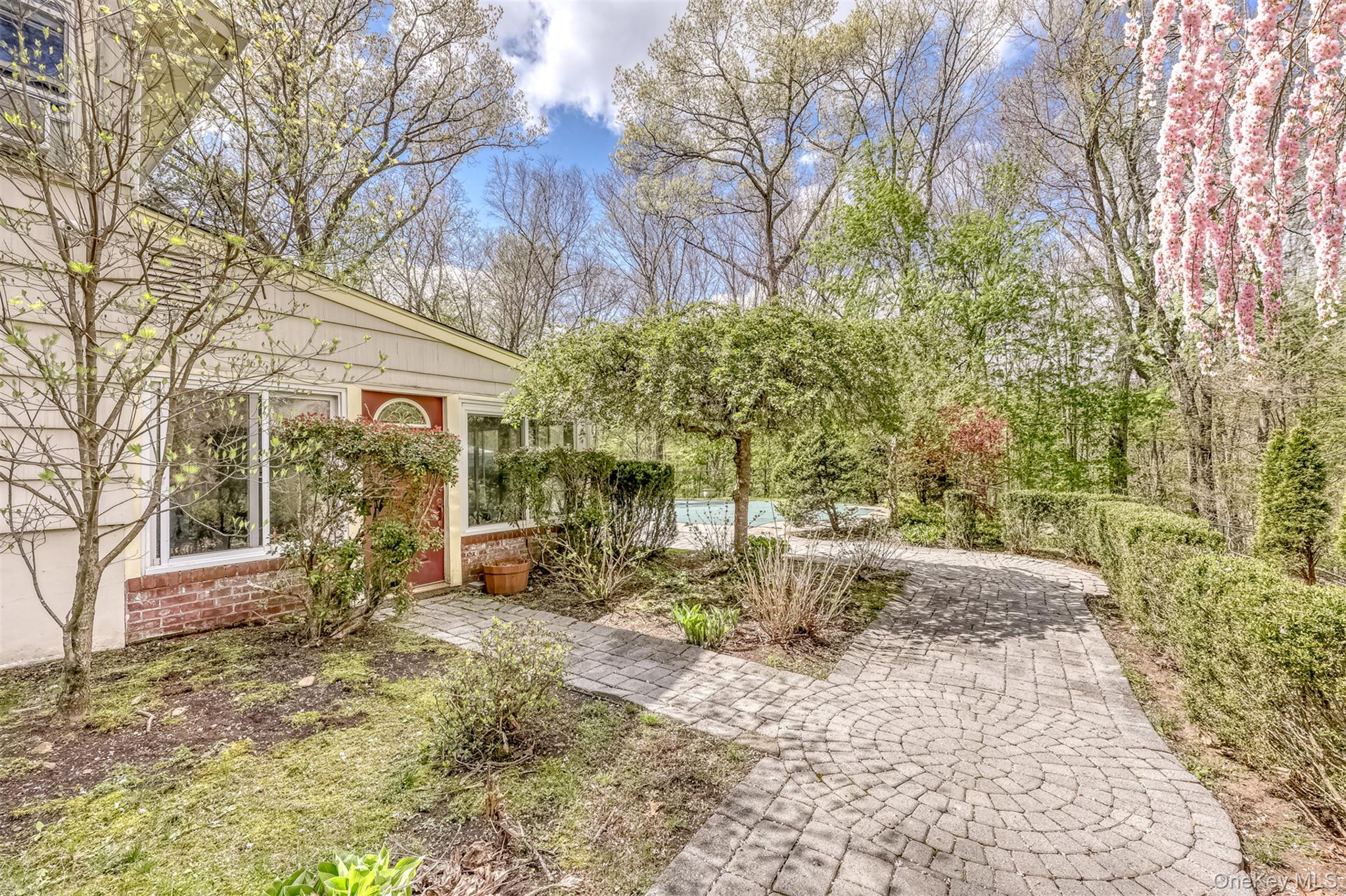 26 River Road – For Sale photo 23