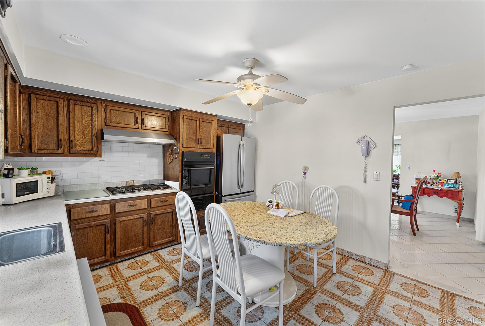 22 Curtis Lane – For Sale photo 20