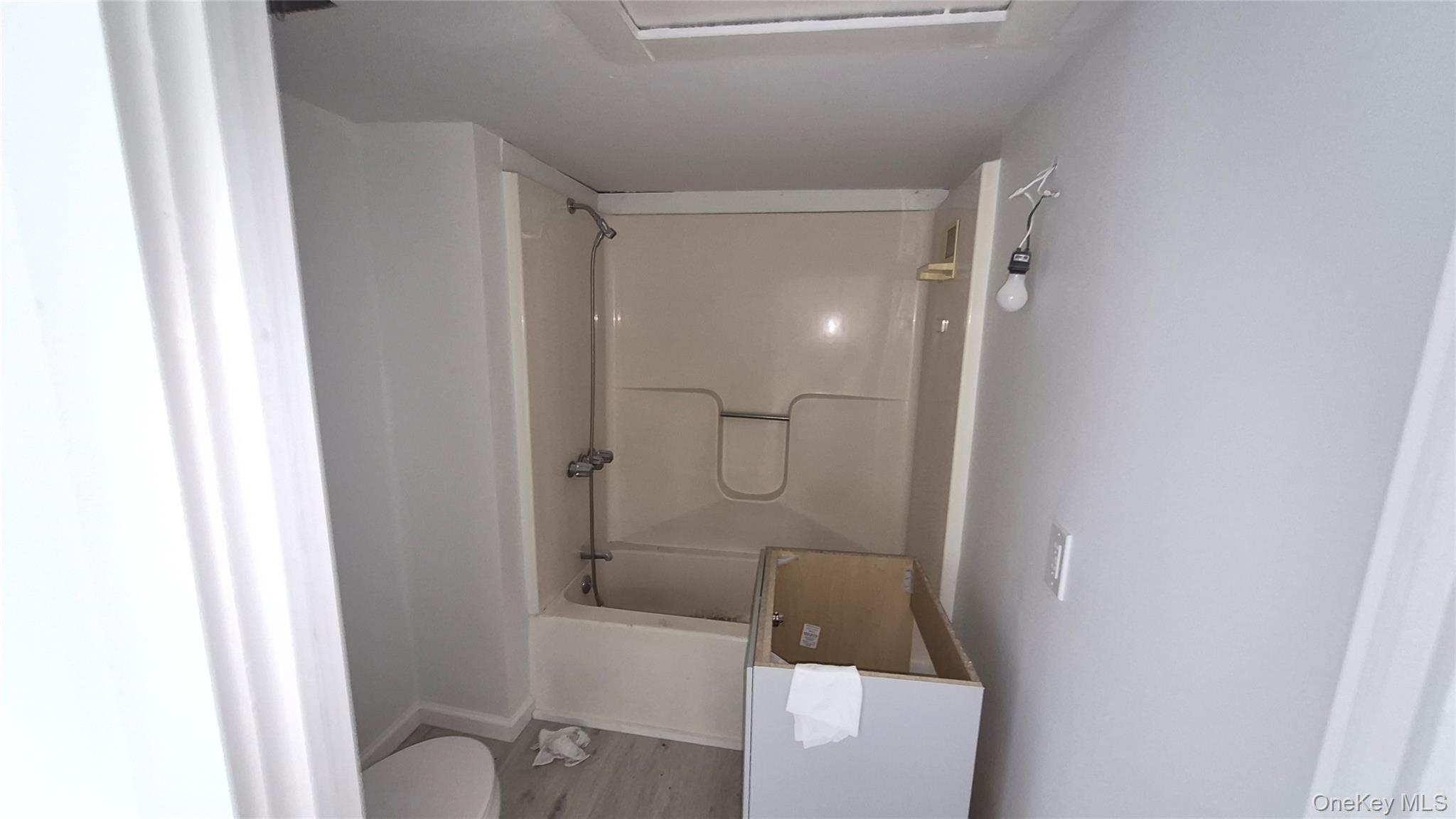 9 High Street – For Rent photo 12