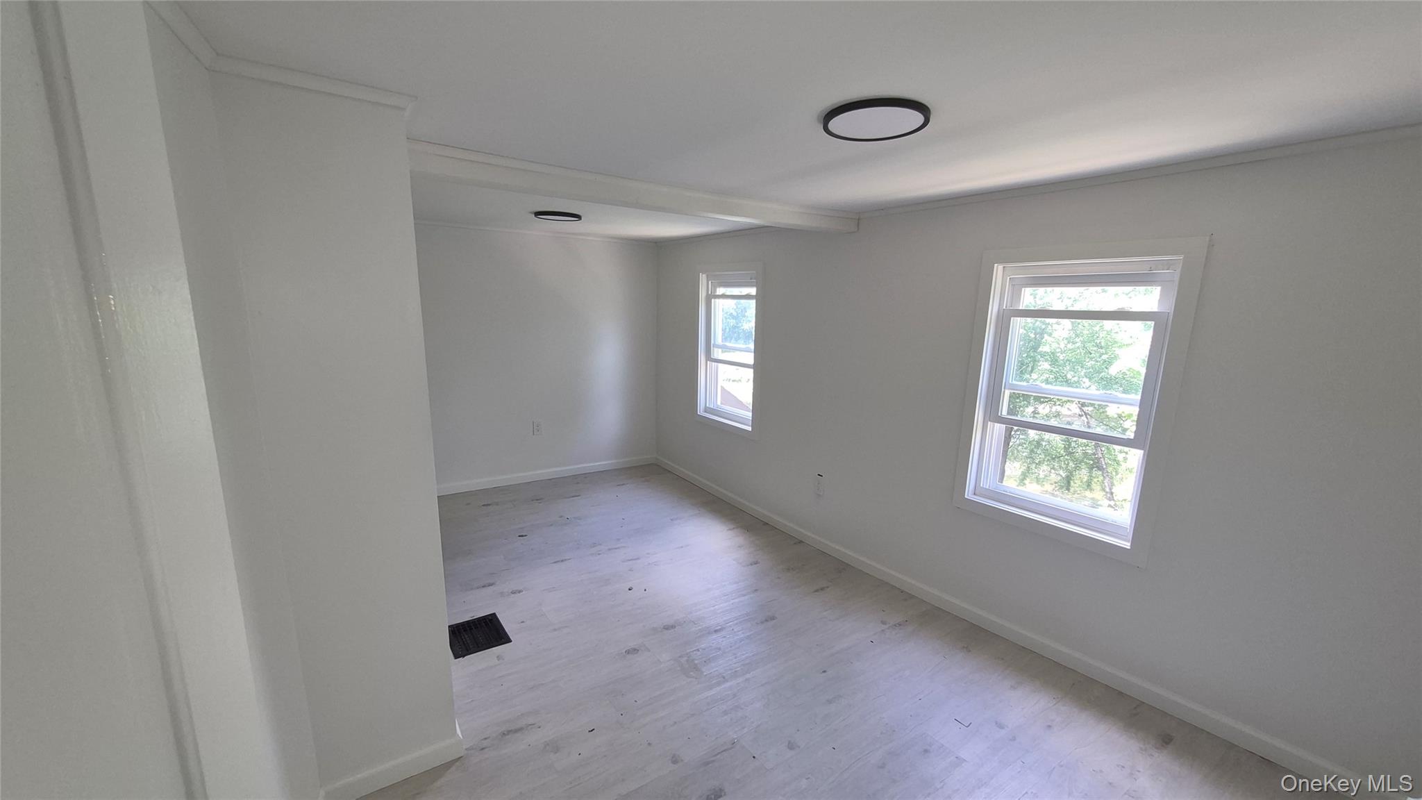 9 High Street – For Rent photo 4