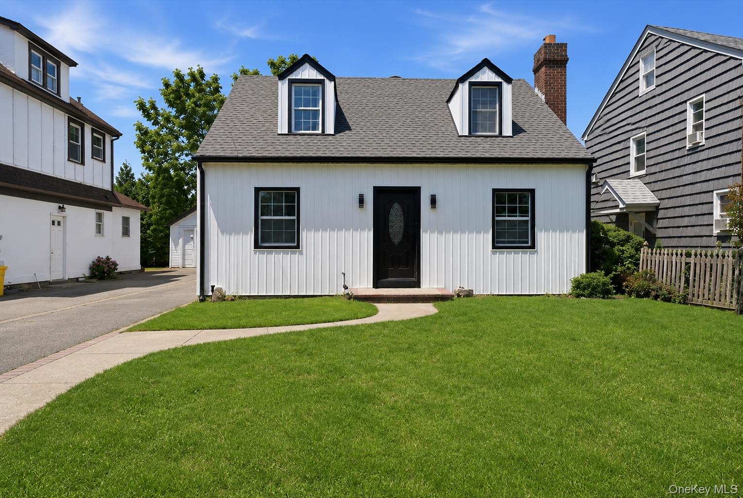 48 Flower Street – For Sale