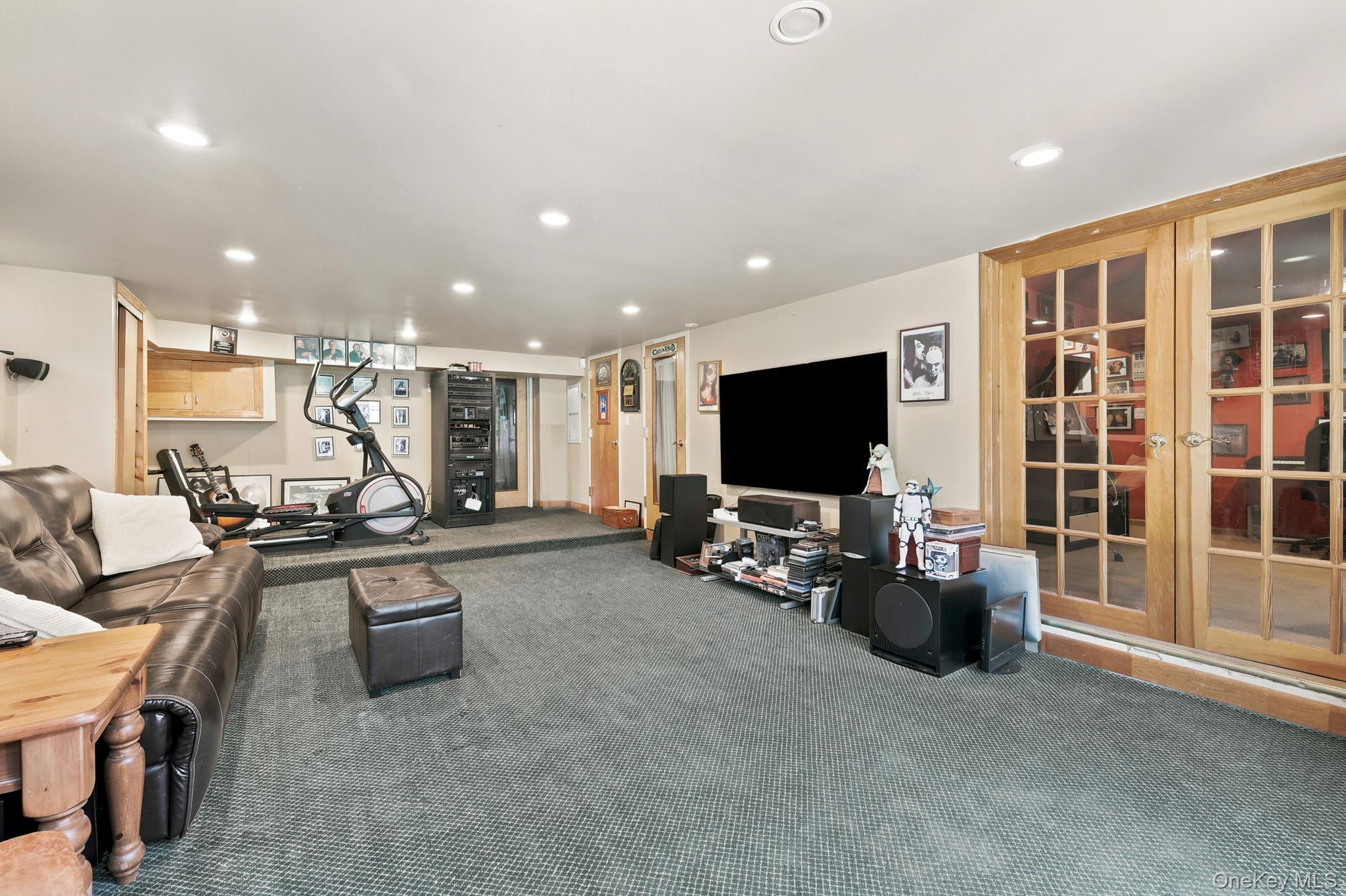 873 James Street – For Sale photo 12