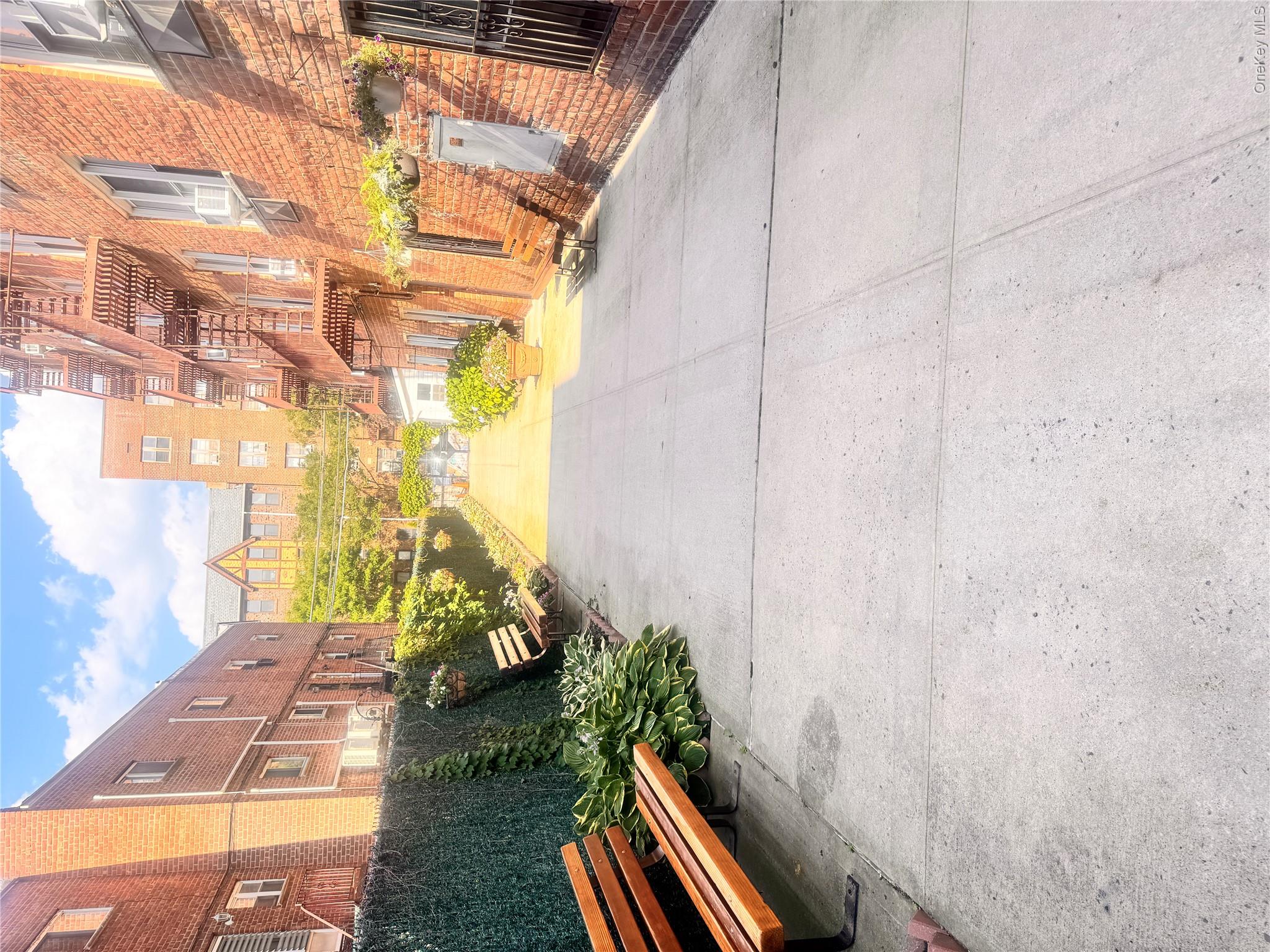 34-20 Parsons Boulevard, Unit 2H photo 9