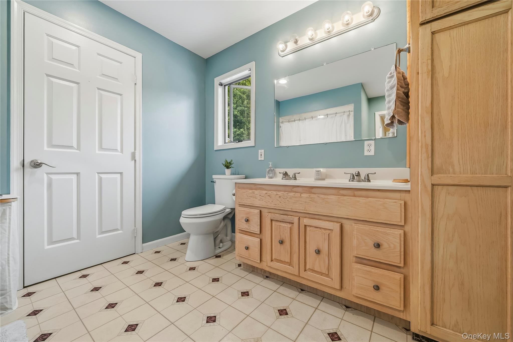37 Rumsey Road – For Sale photo 23