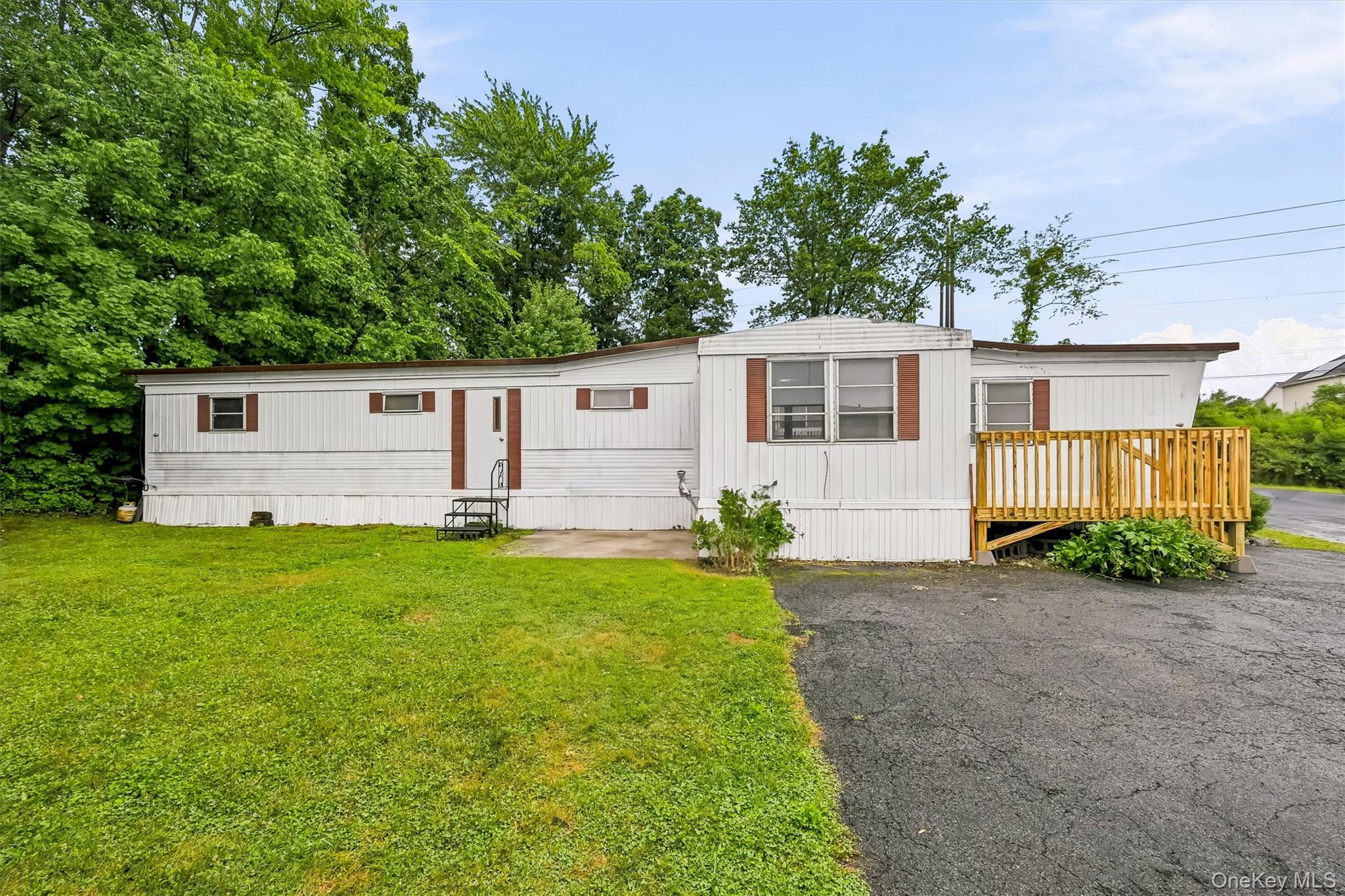 327 Currycross Road – For Sale