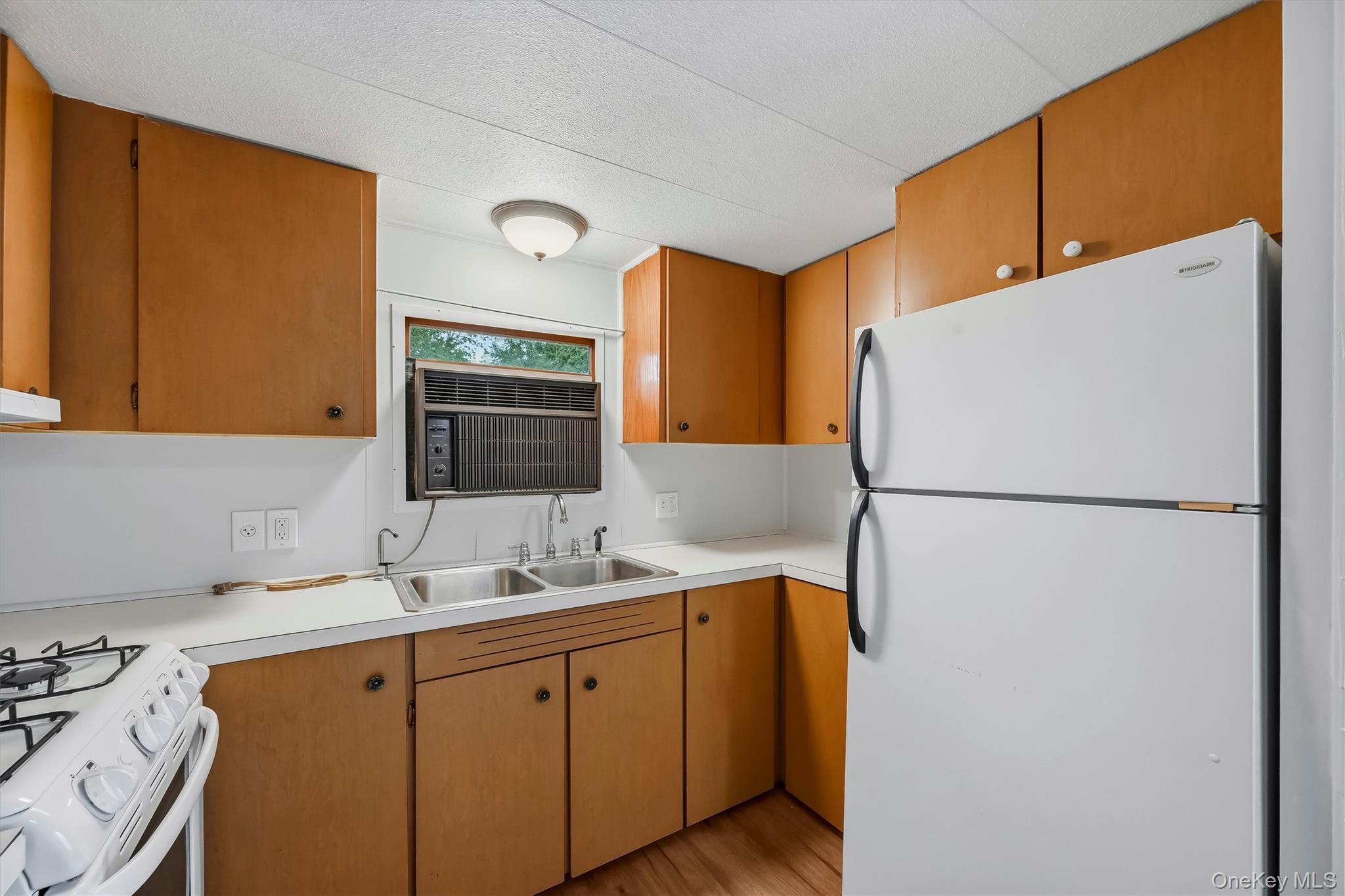 327 Currycross Road – For Sale photo 16