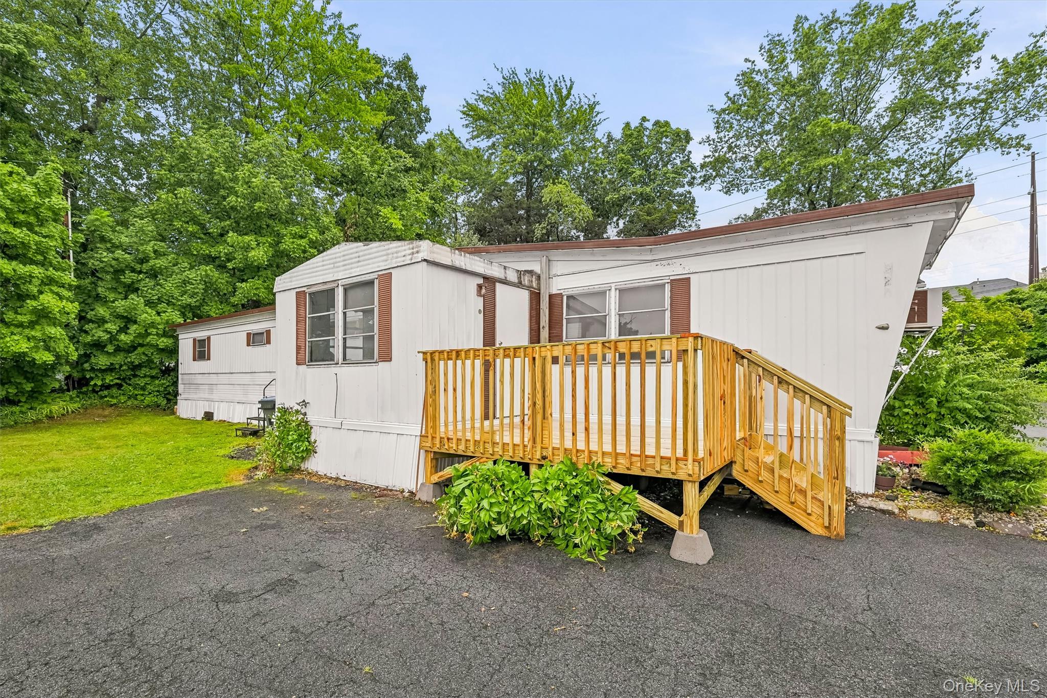 327 Currycross Road – For Sale photo 2