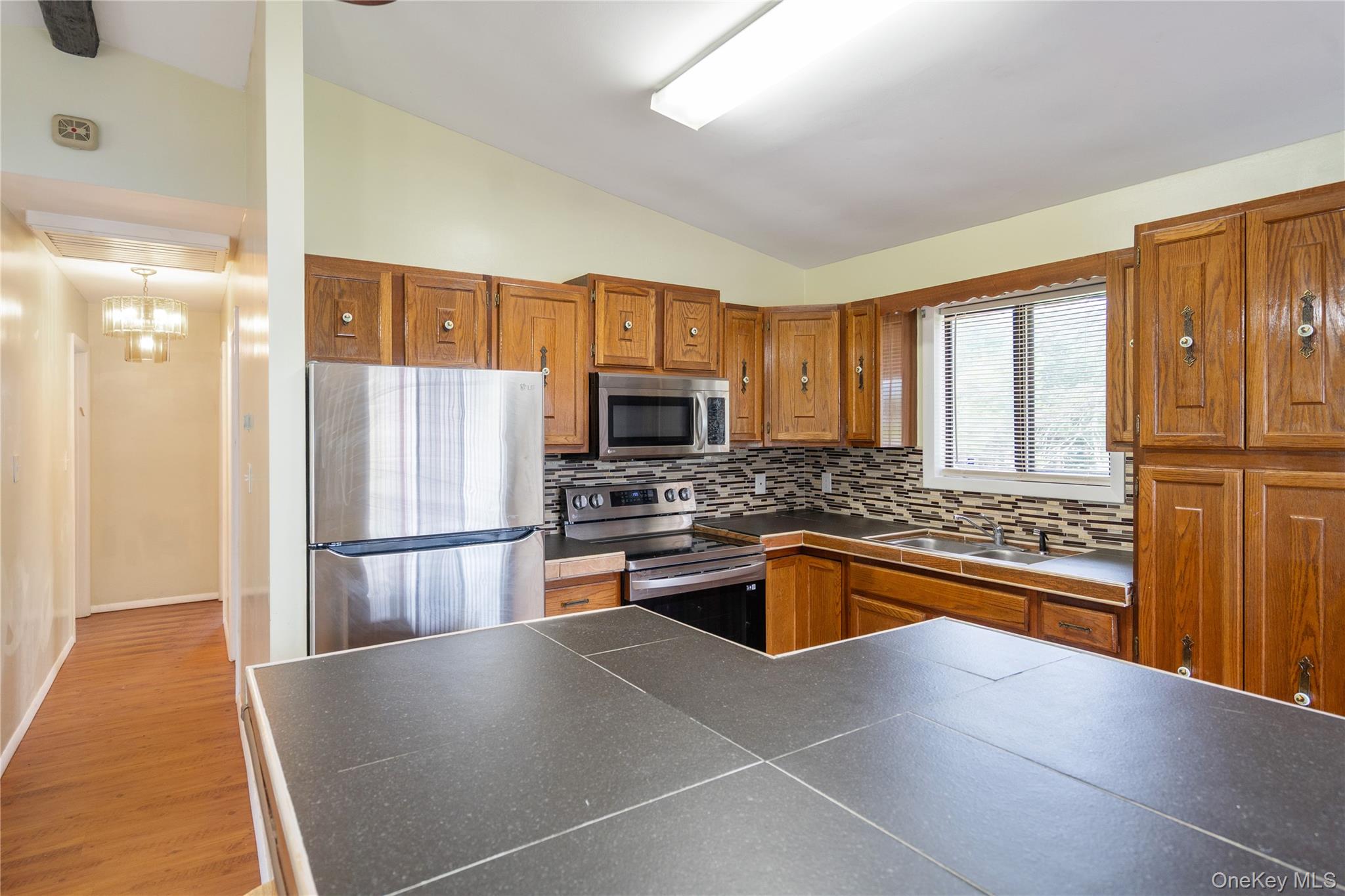 3 Harold Lane – For Rent photo 15