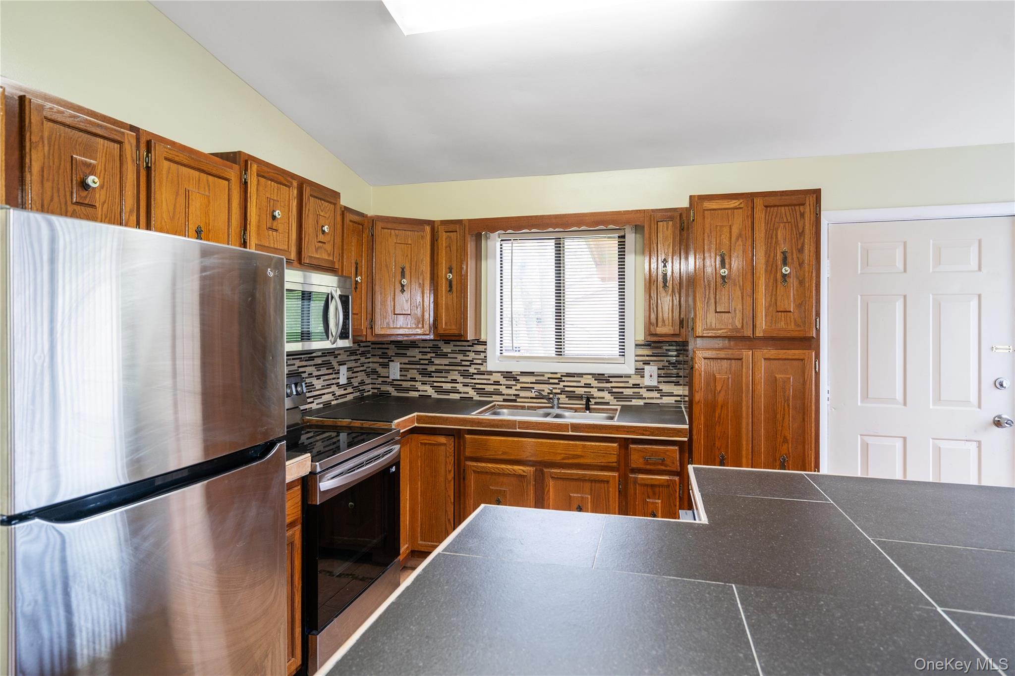 3 Harold Lane – For Rent photo 13