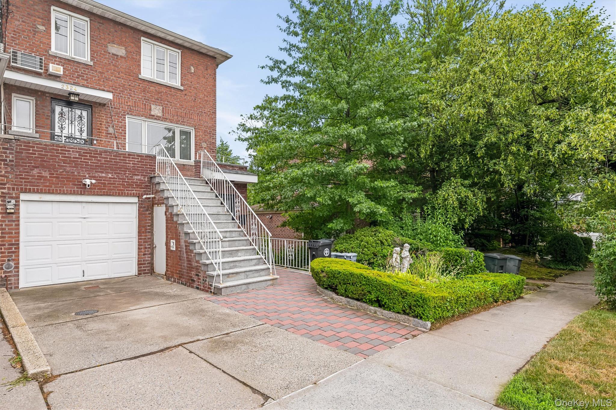 2324 Westervelt Avenue – For Sale photo 2