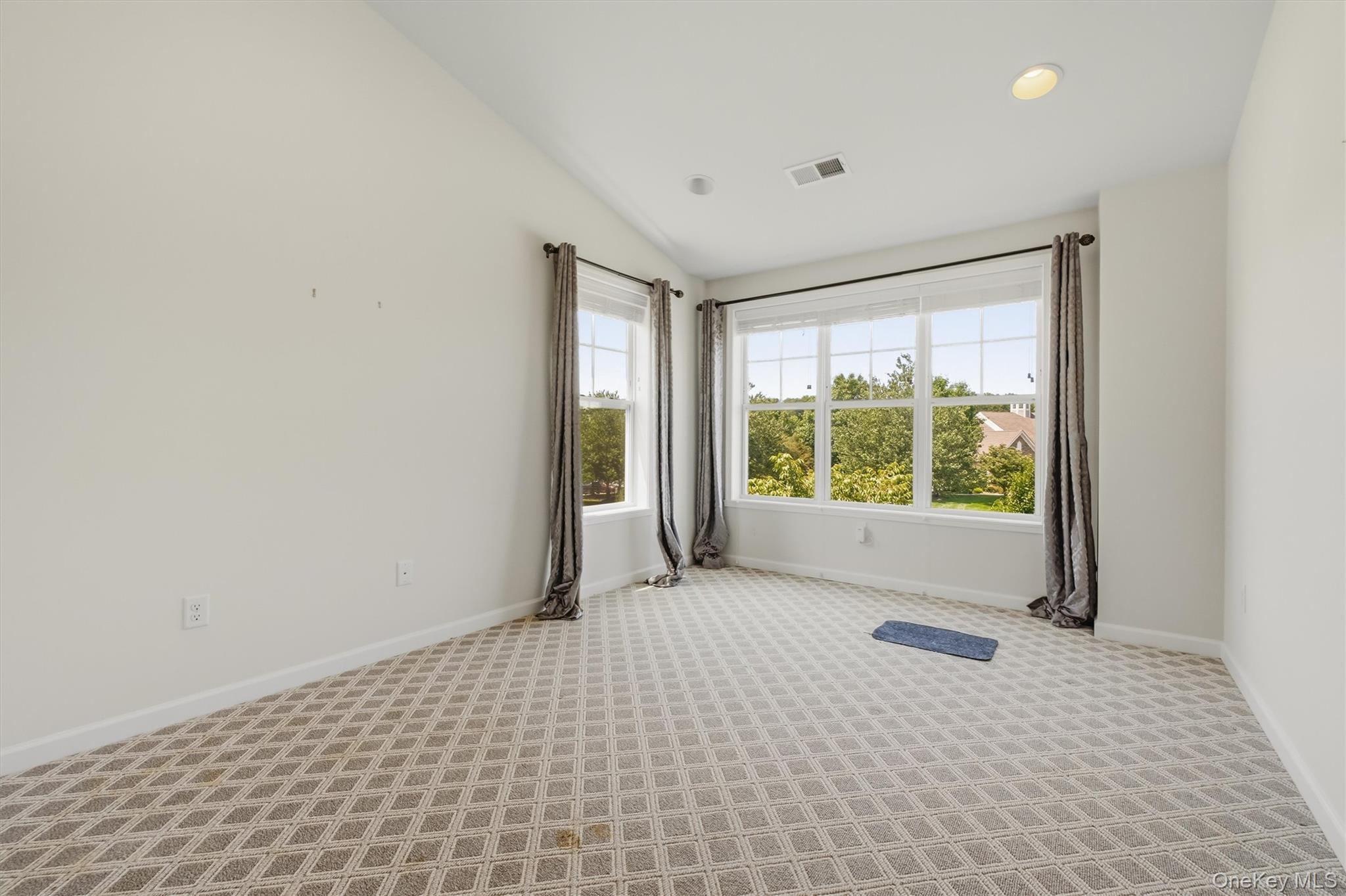12 Fenton Way – For Sale photo 37
