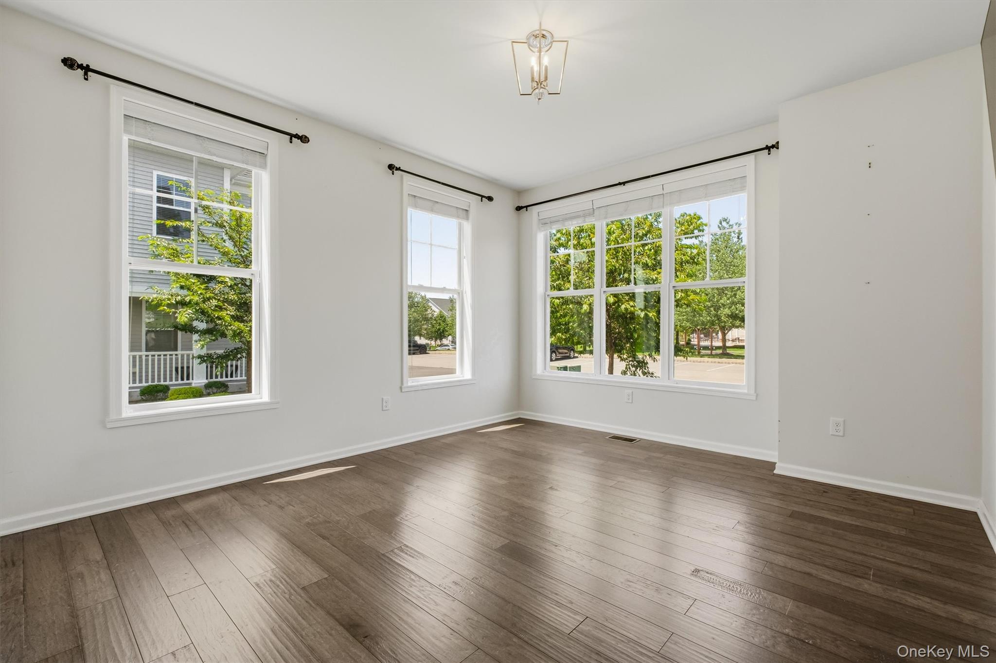 12 Fenton Way – For Sale photo 10