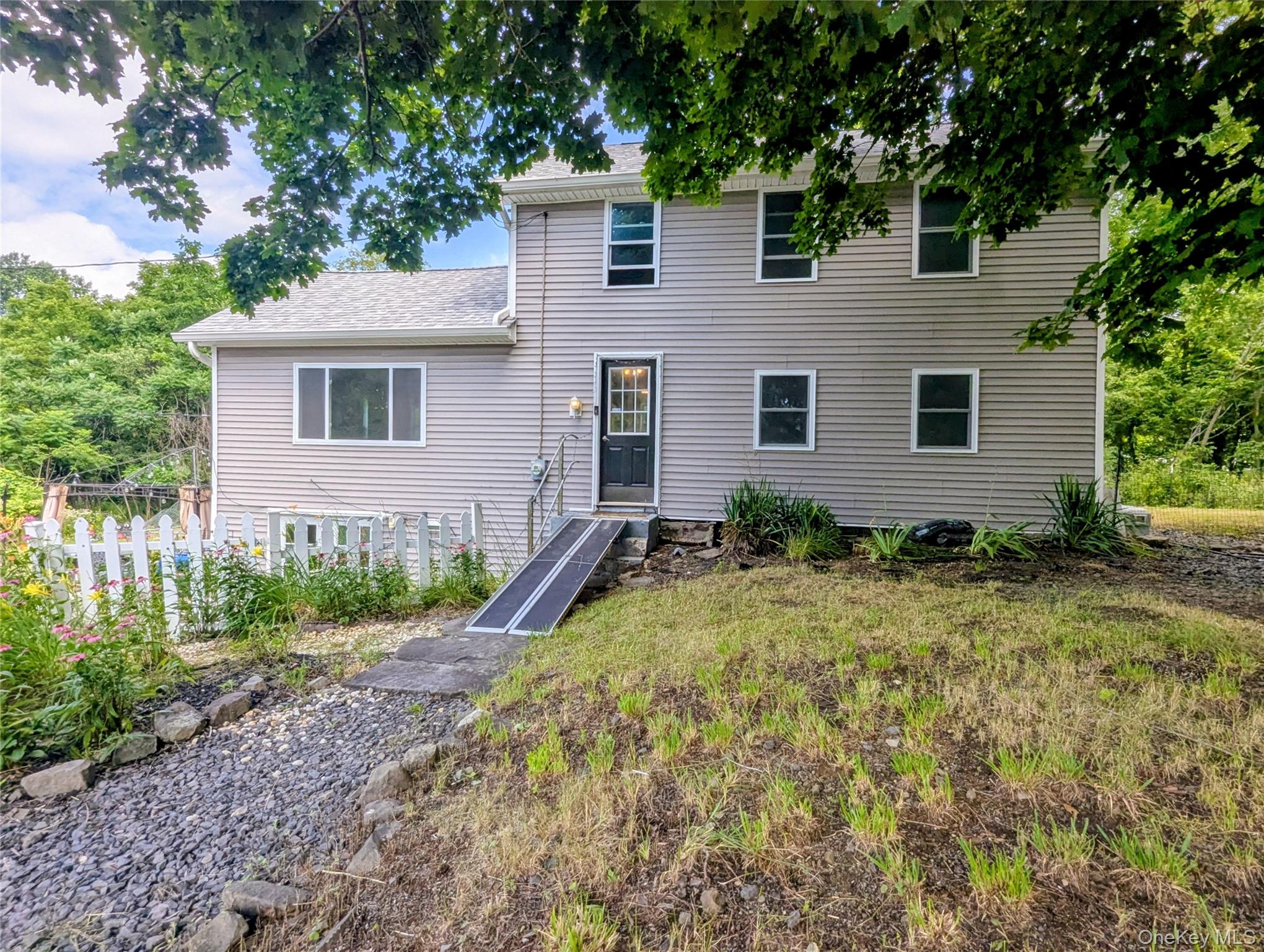 122 Castle High Road – For Sale photo 2