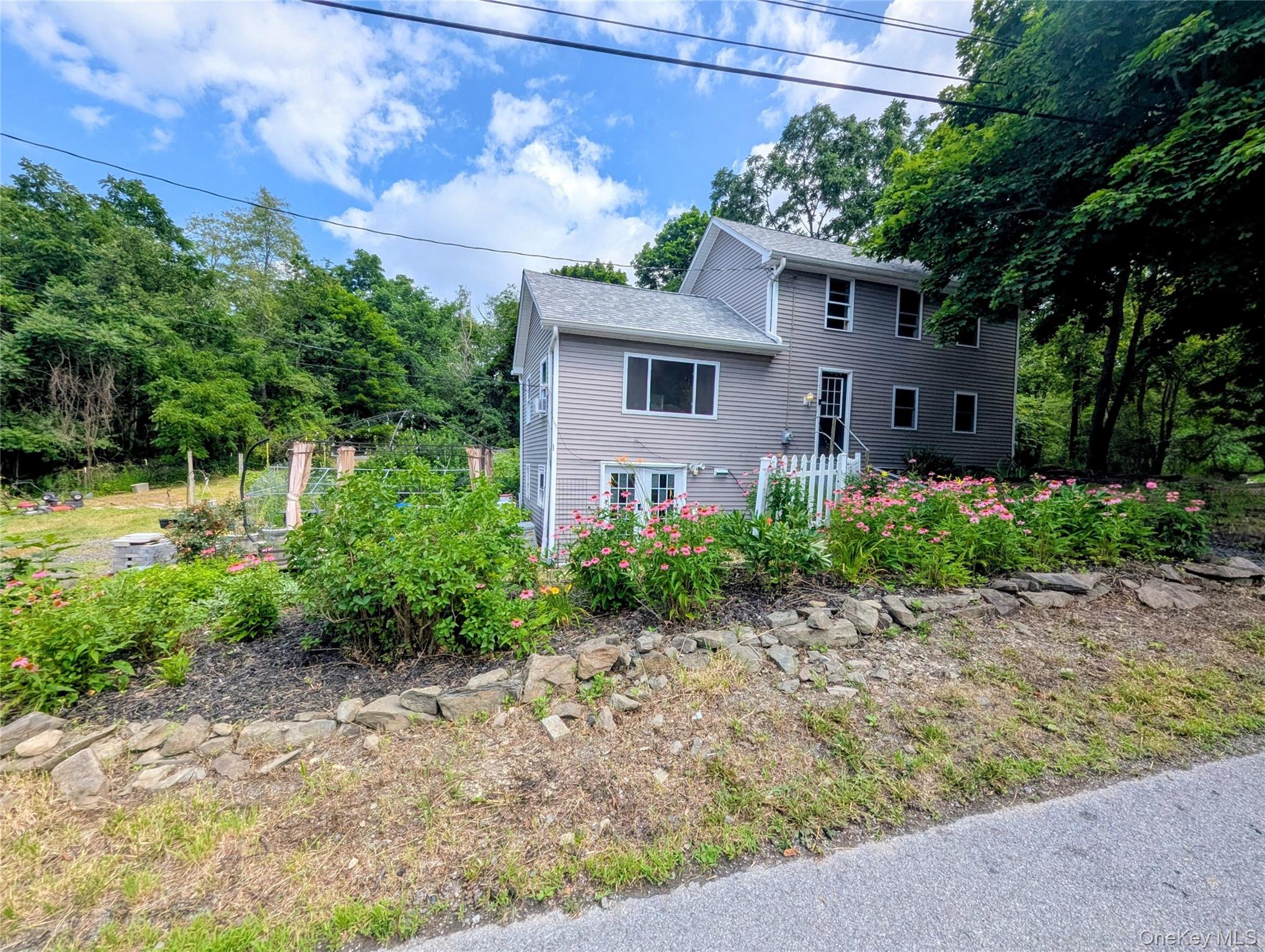 122 Castle High Road – For Sale