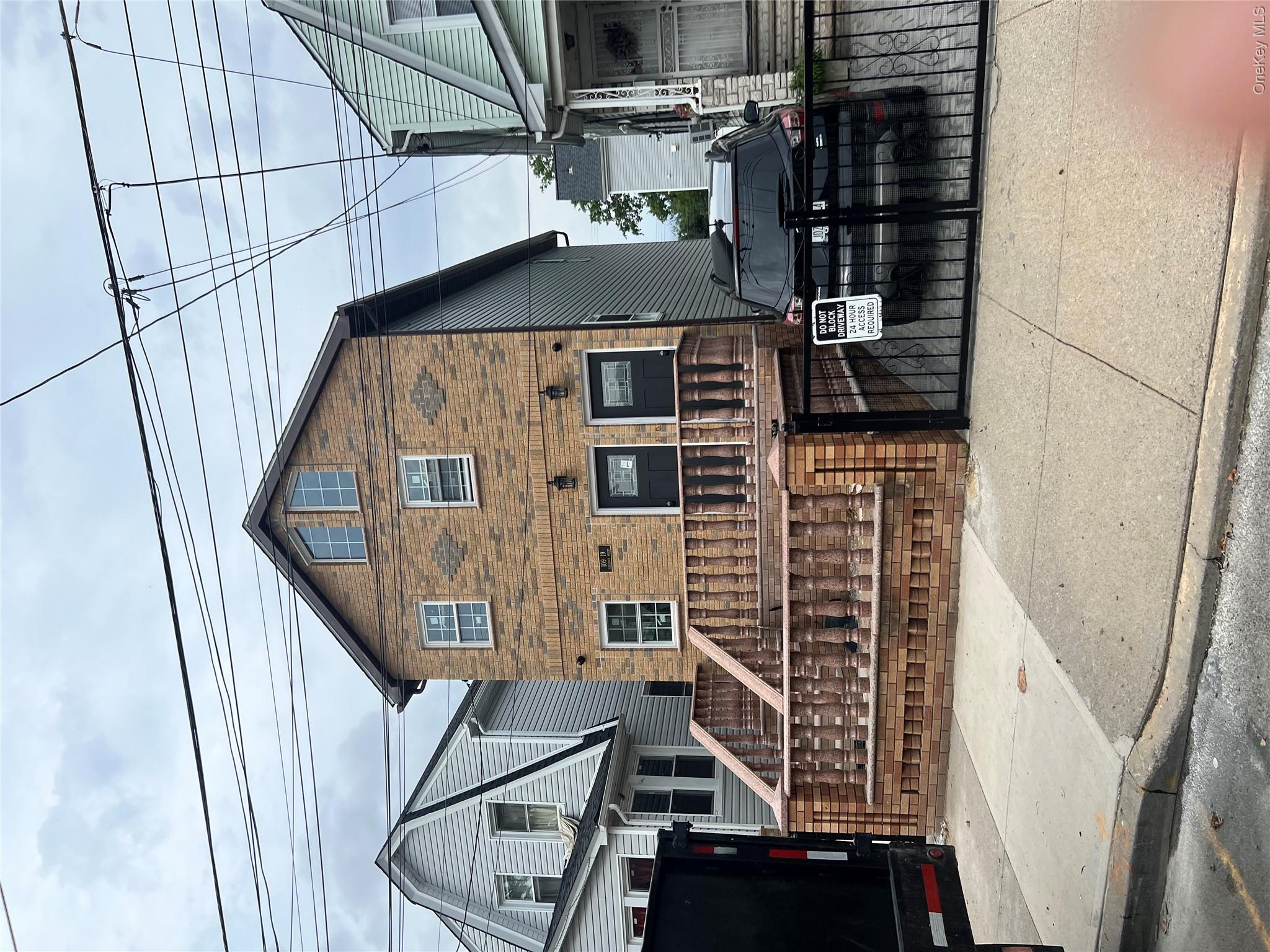 10919 Pinegrove Street – For Rent