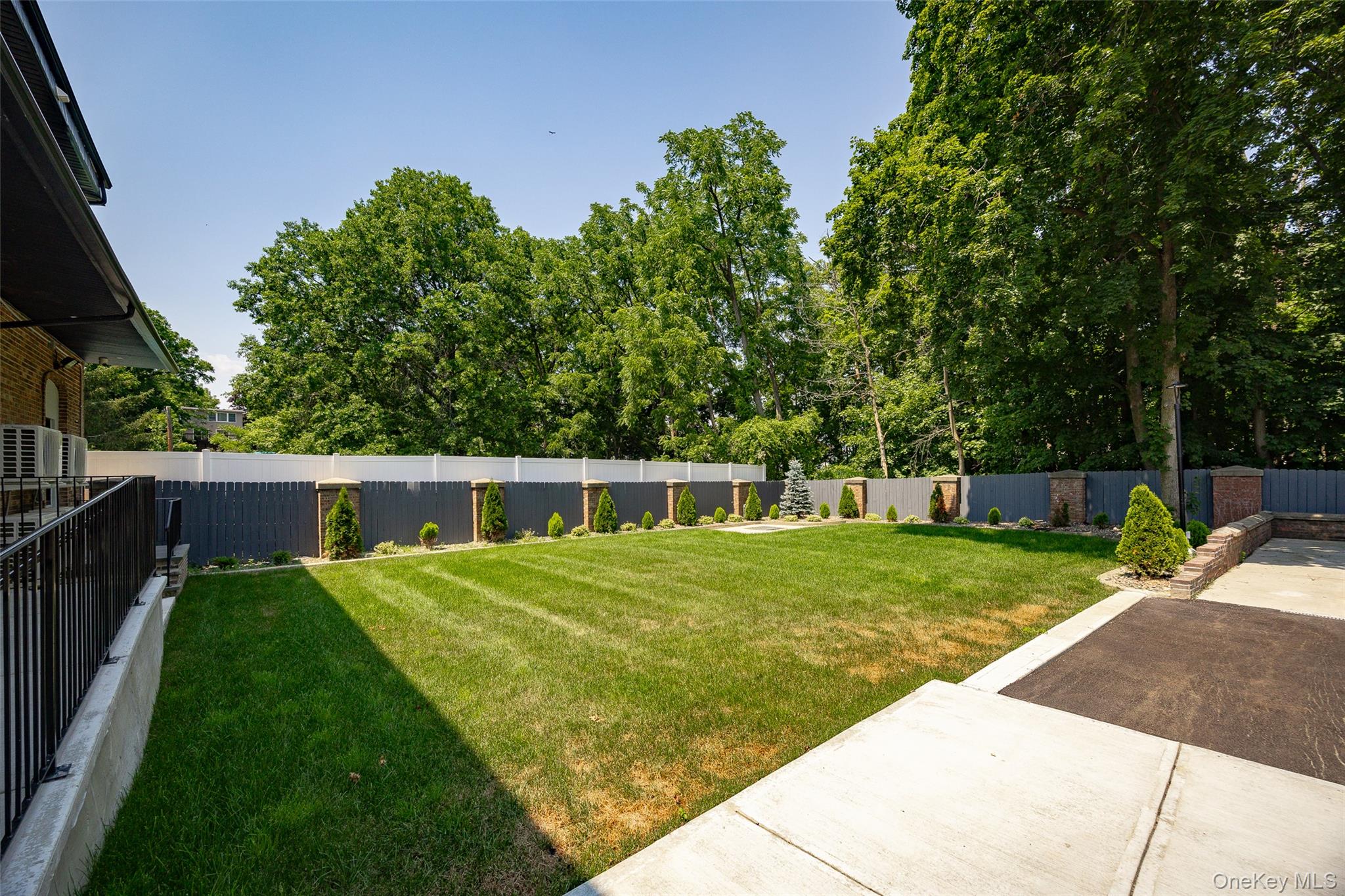 126 Innis Avenue, Unit 1-1 photo 9