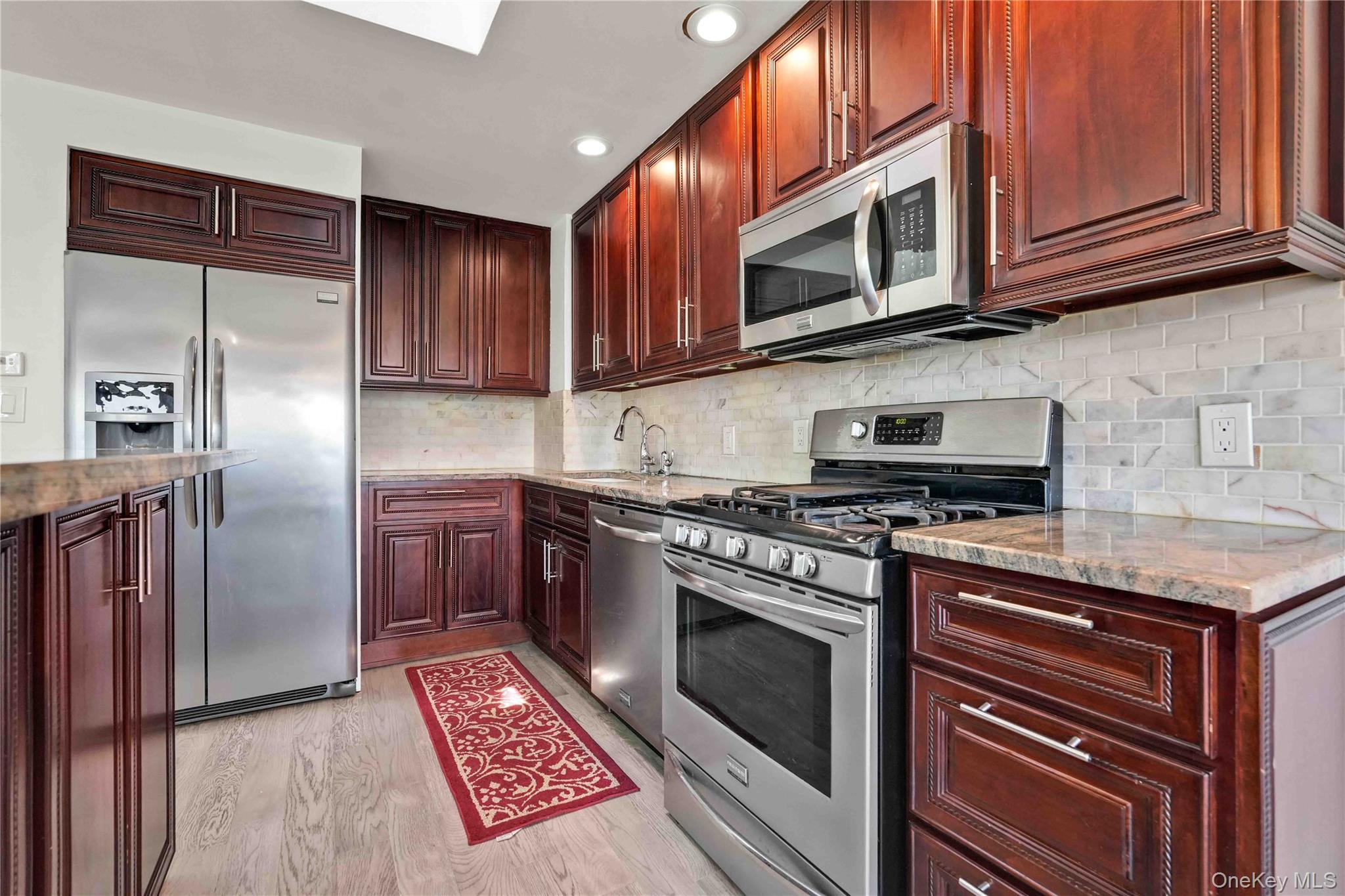 120-09 Riviera Court, Unit 10B photo 13