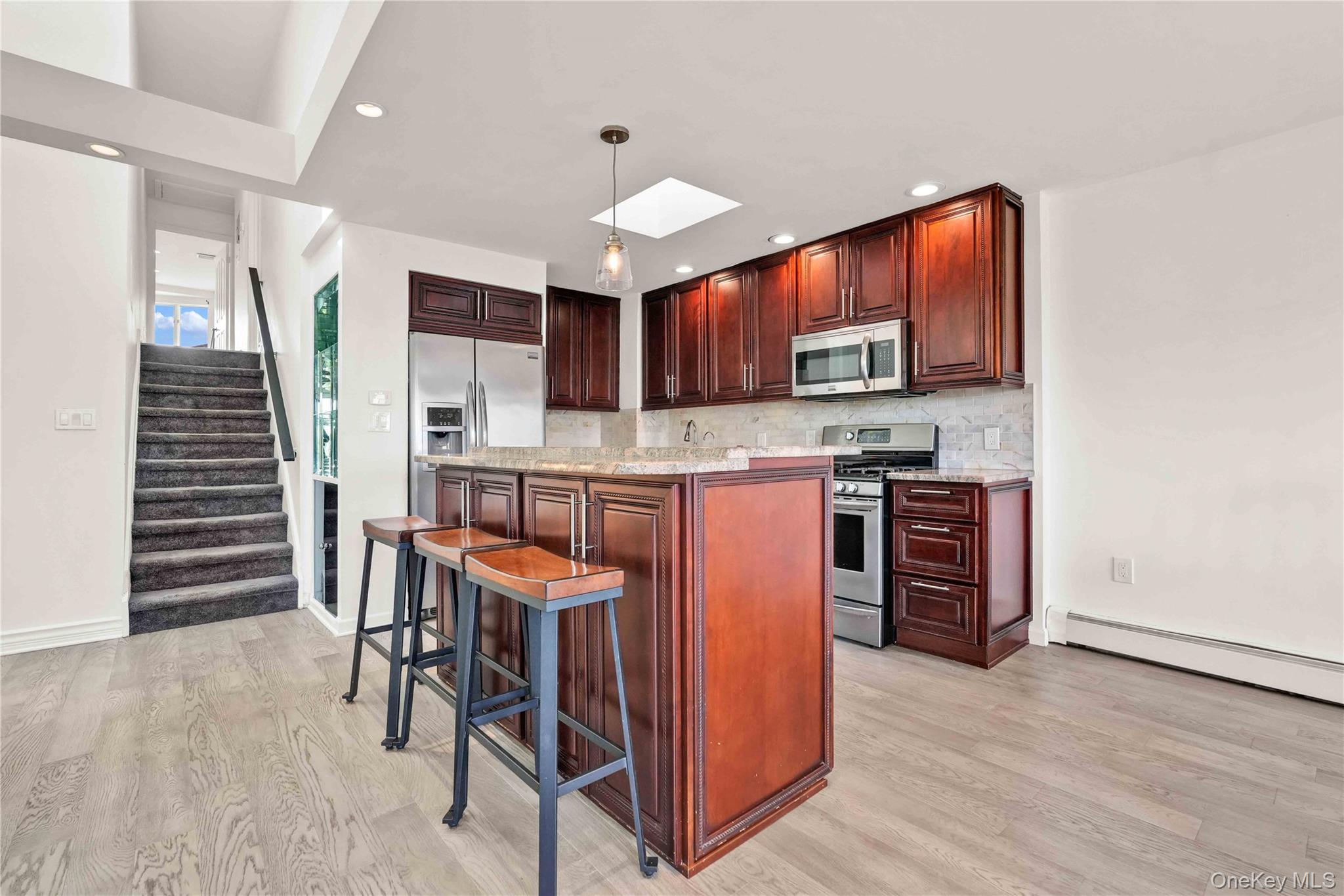 120-09 Riviera Court, Unit 10B photo 12