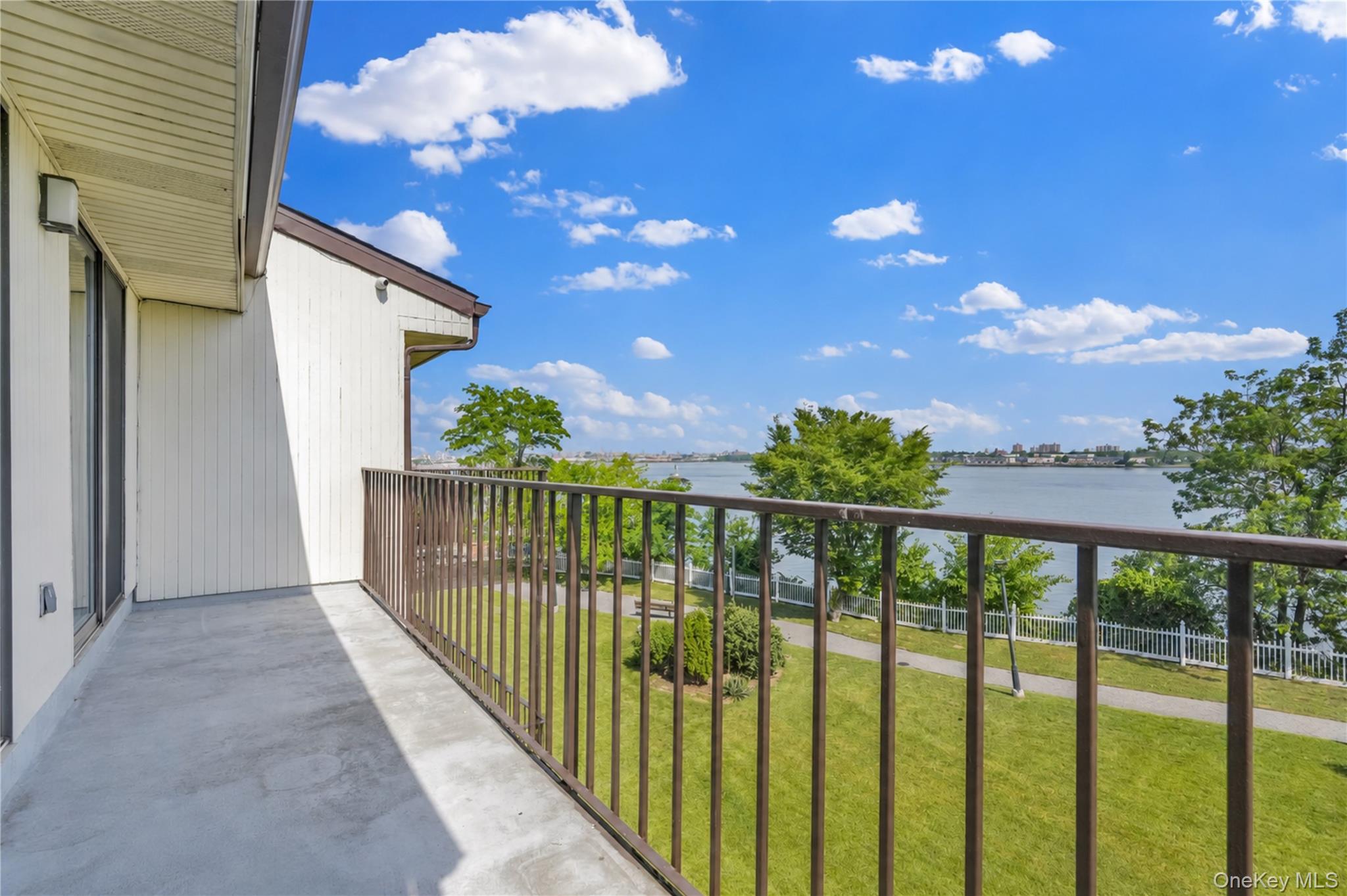 120-09 Riviera Court, Unit 10B photo 16