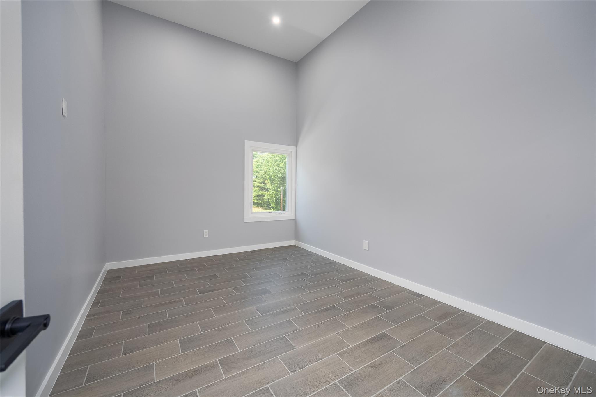 126 Innis Avenue, Unit 2-1 photo 7