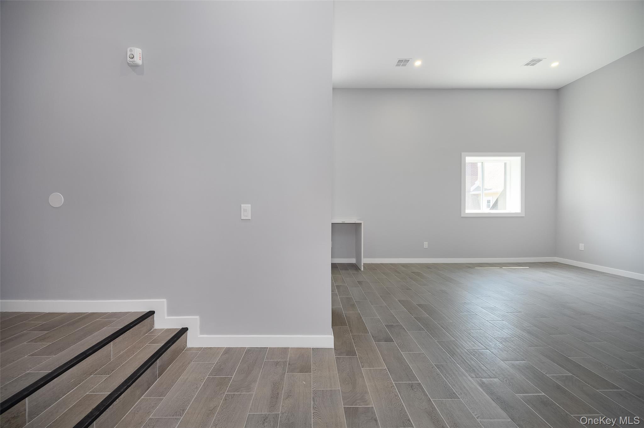 126 Innis Avenue, Unit 2-1 photo 5