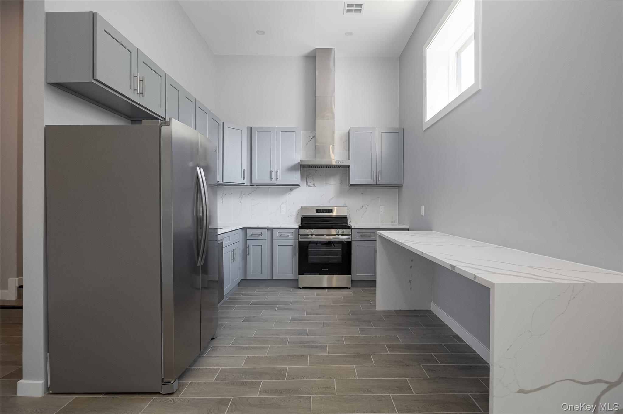 126 Innis Avenue, Unit 2-1 photo 2