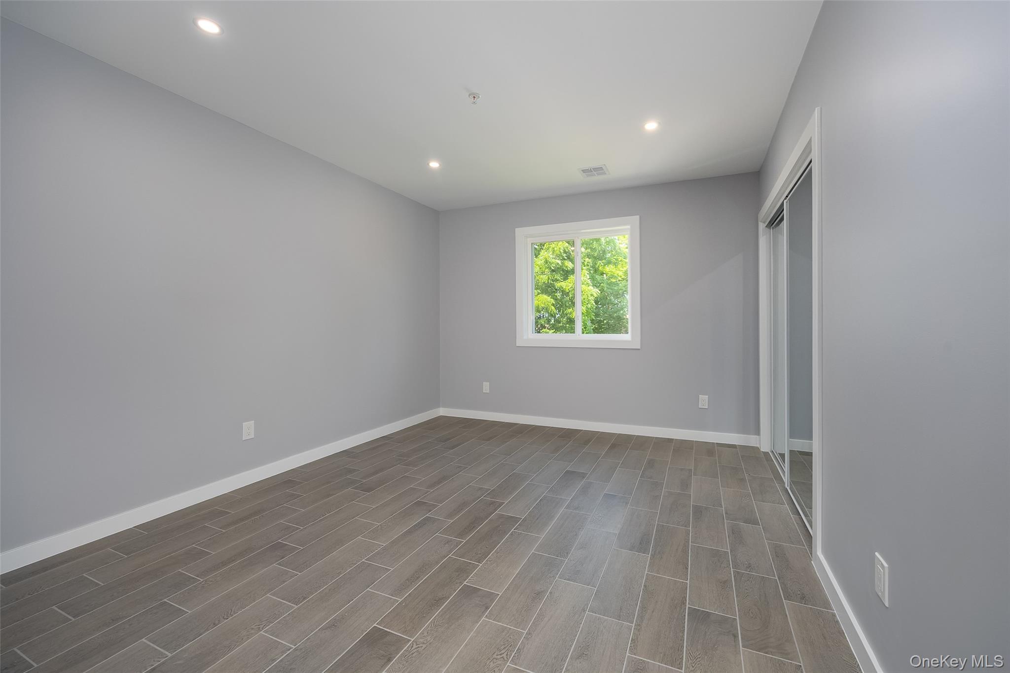 126 Innis Avenue, Unit 2-2 photo 6
