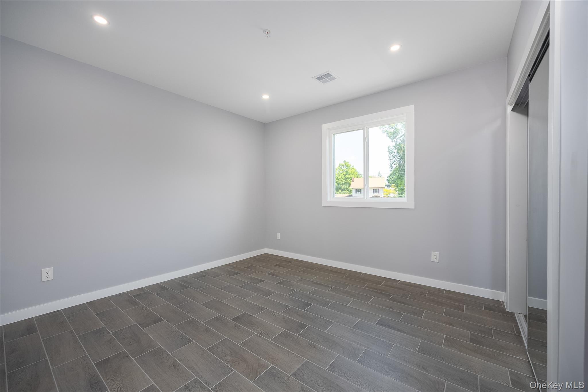 126 Innis Avenue, Unit 2-3 photo 5