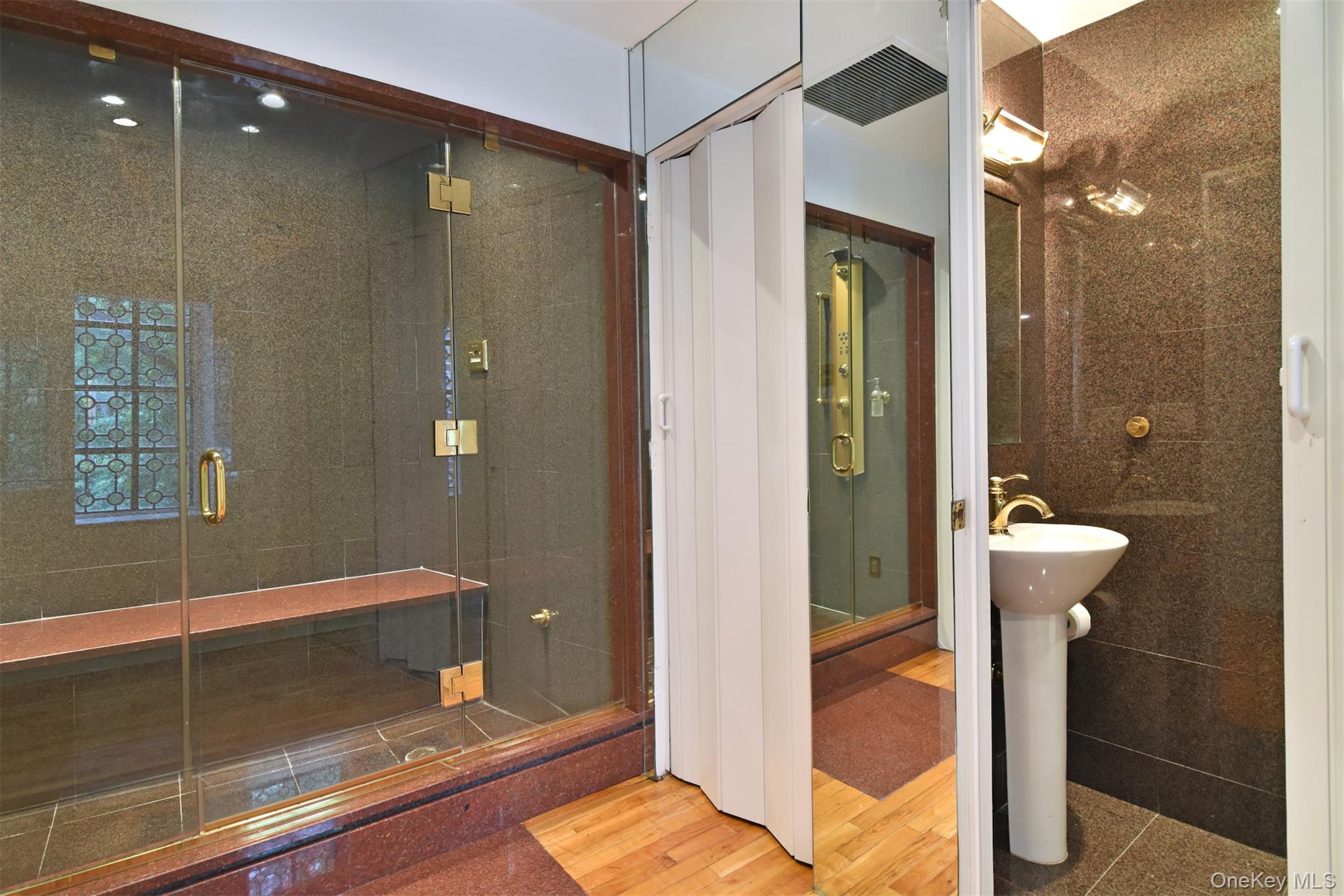 915 Wynnewood Road, Unit A3 photo 16