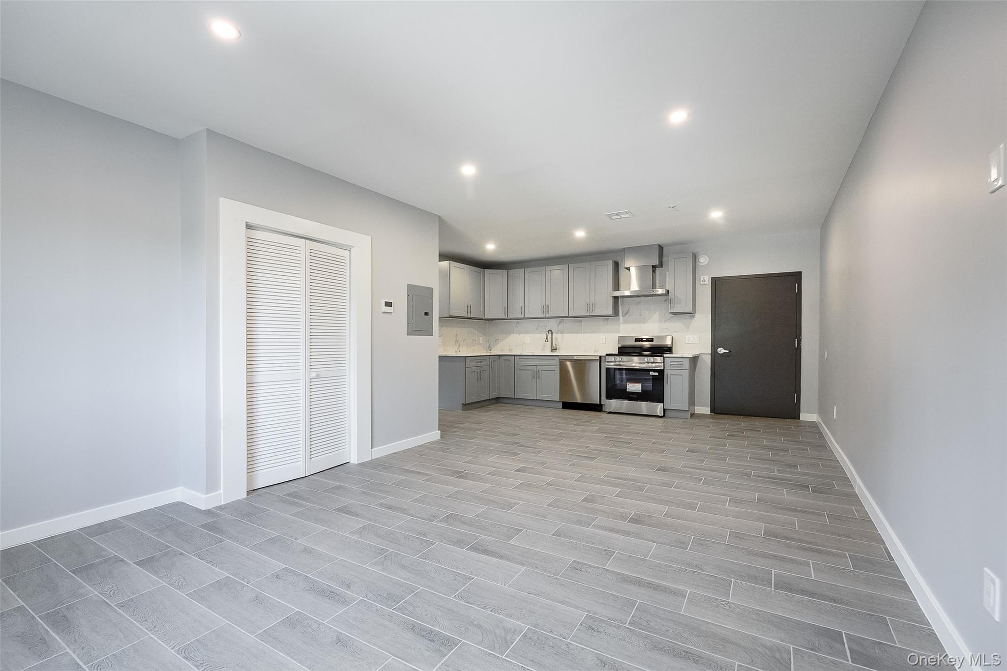 126 Innis Avenue, Unit 2-4 photo 4