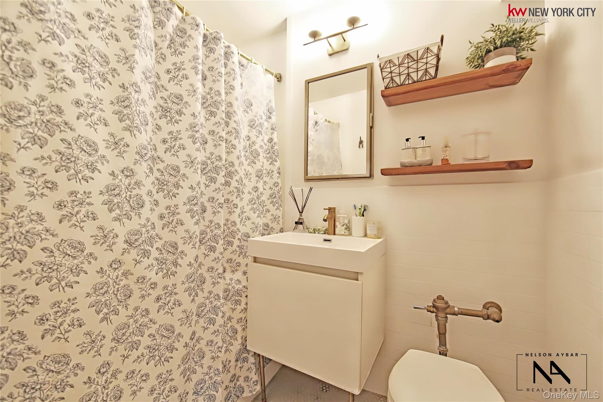 46-01 39th Avenue, Unit 103 photo 6