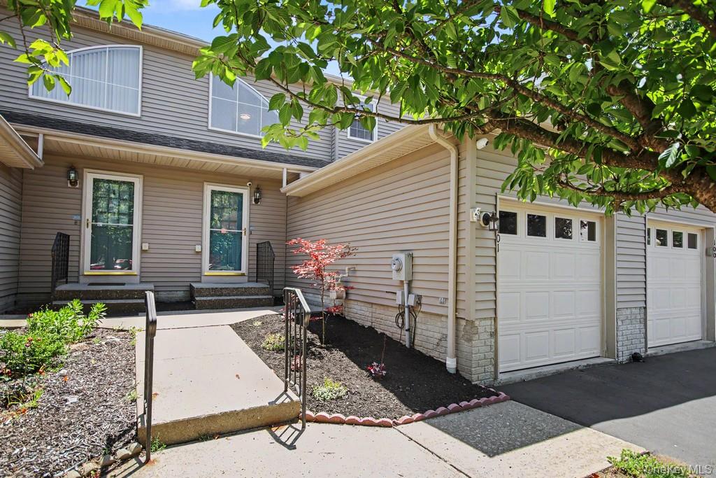 101 Elmcrest Drive – For Sale photo 2