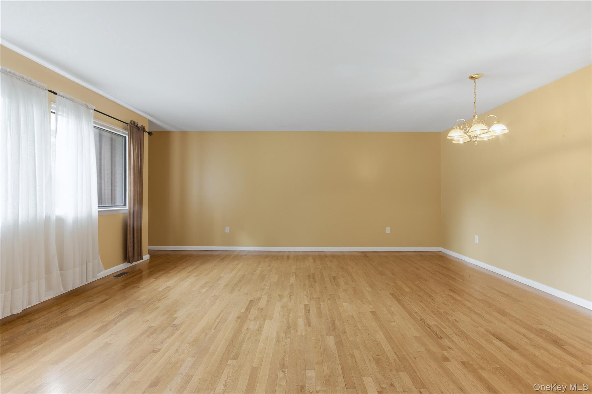 702 Scenic Lane – For Sale photo 5