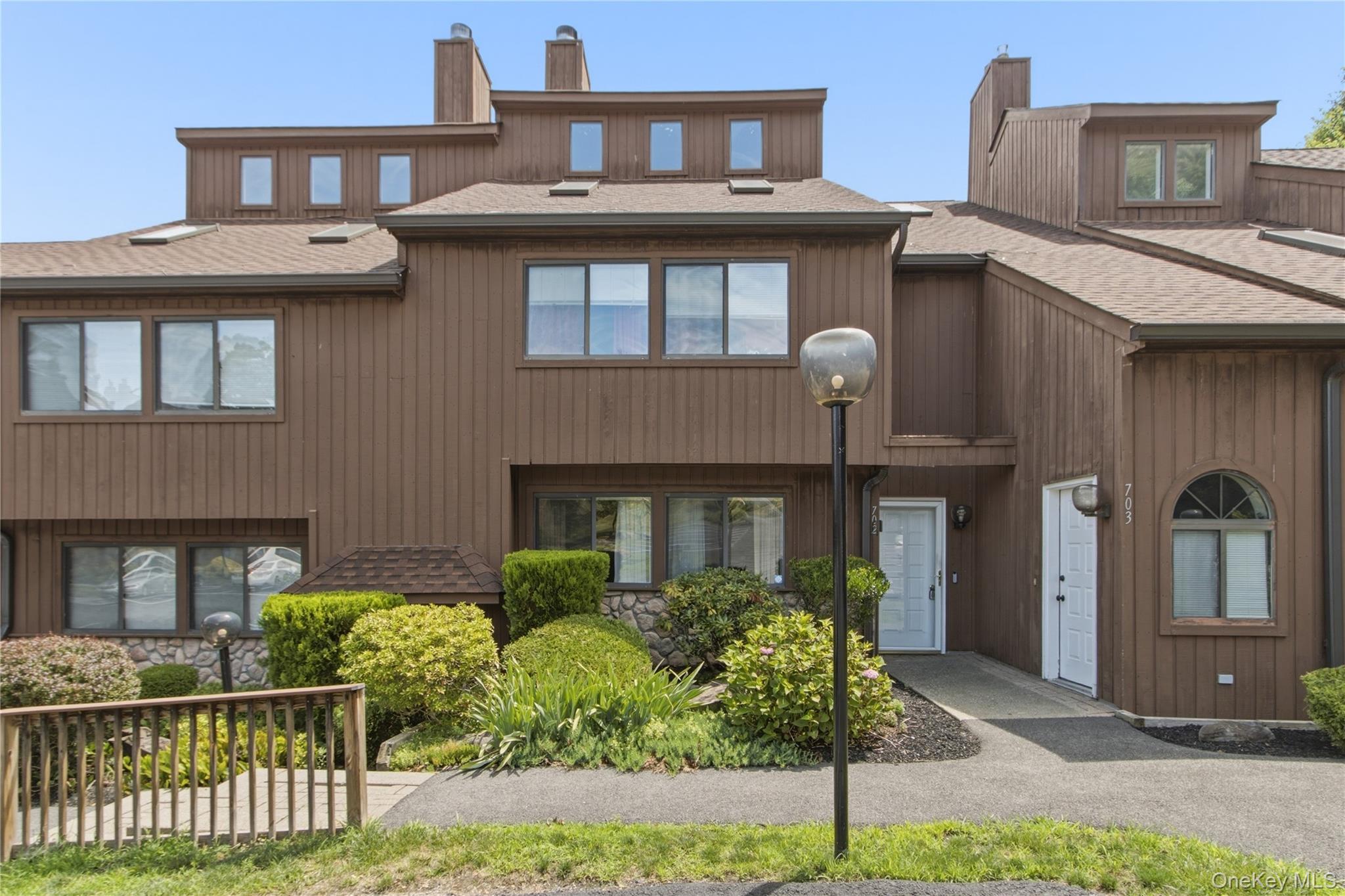 702 Scenic Lane – For Sale