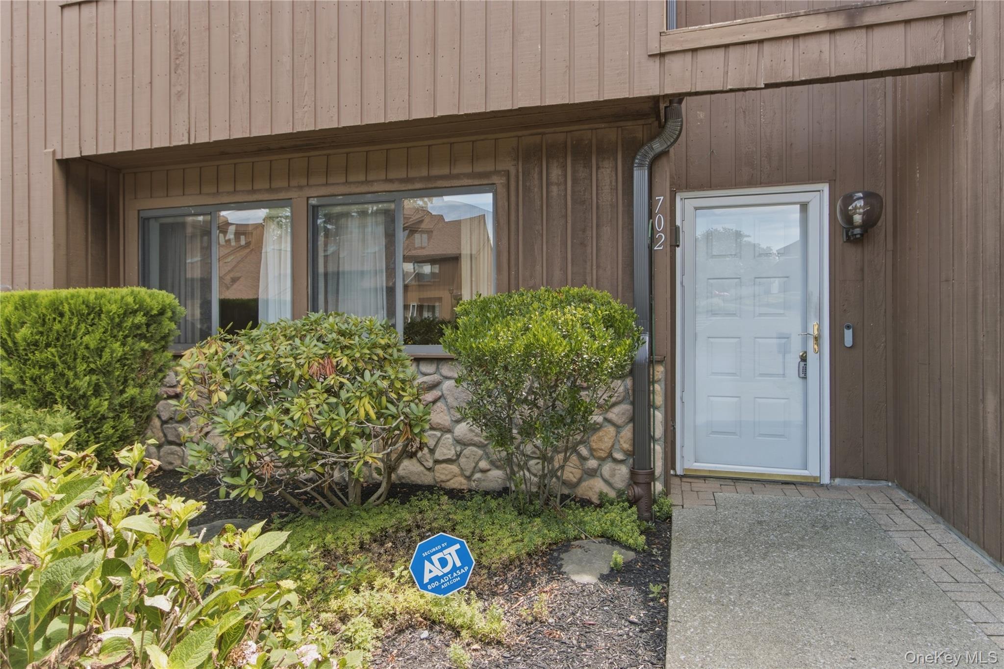 702 Scenic Lane – For Sale photo 3