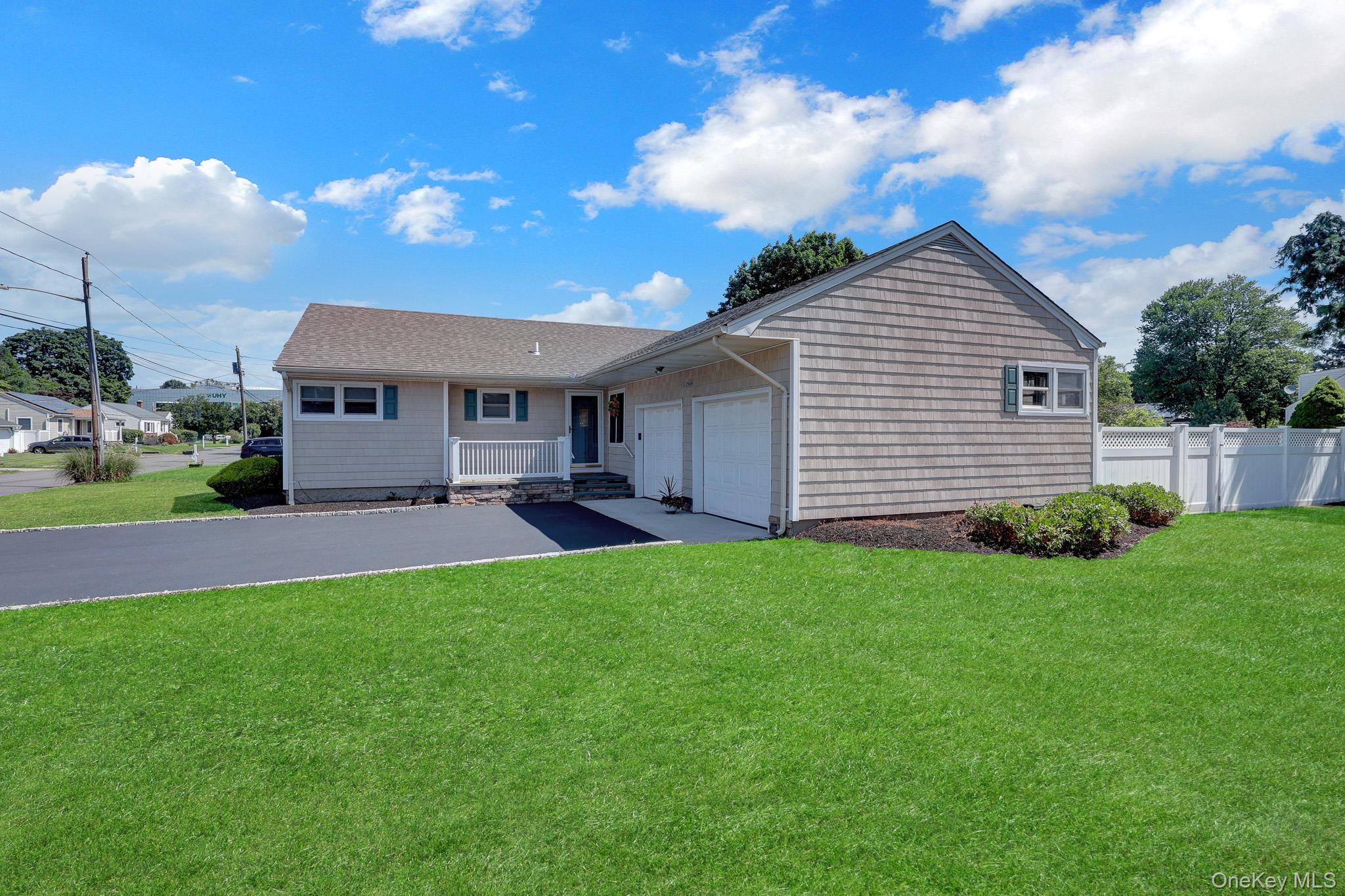 12 Bainbridge Avenue – For Sale photo 3